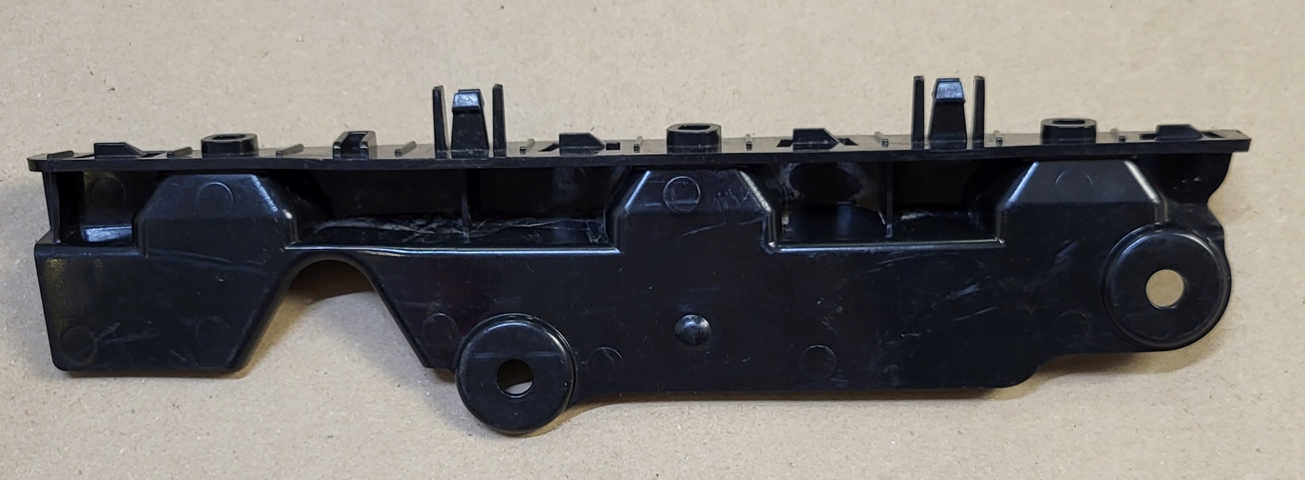 support holder of a bumper left front console AUDI A6 C8 4K0807283 OE EU