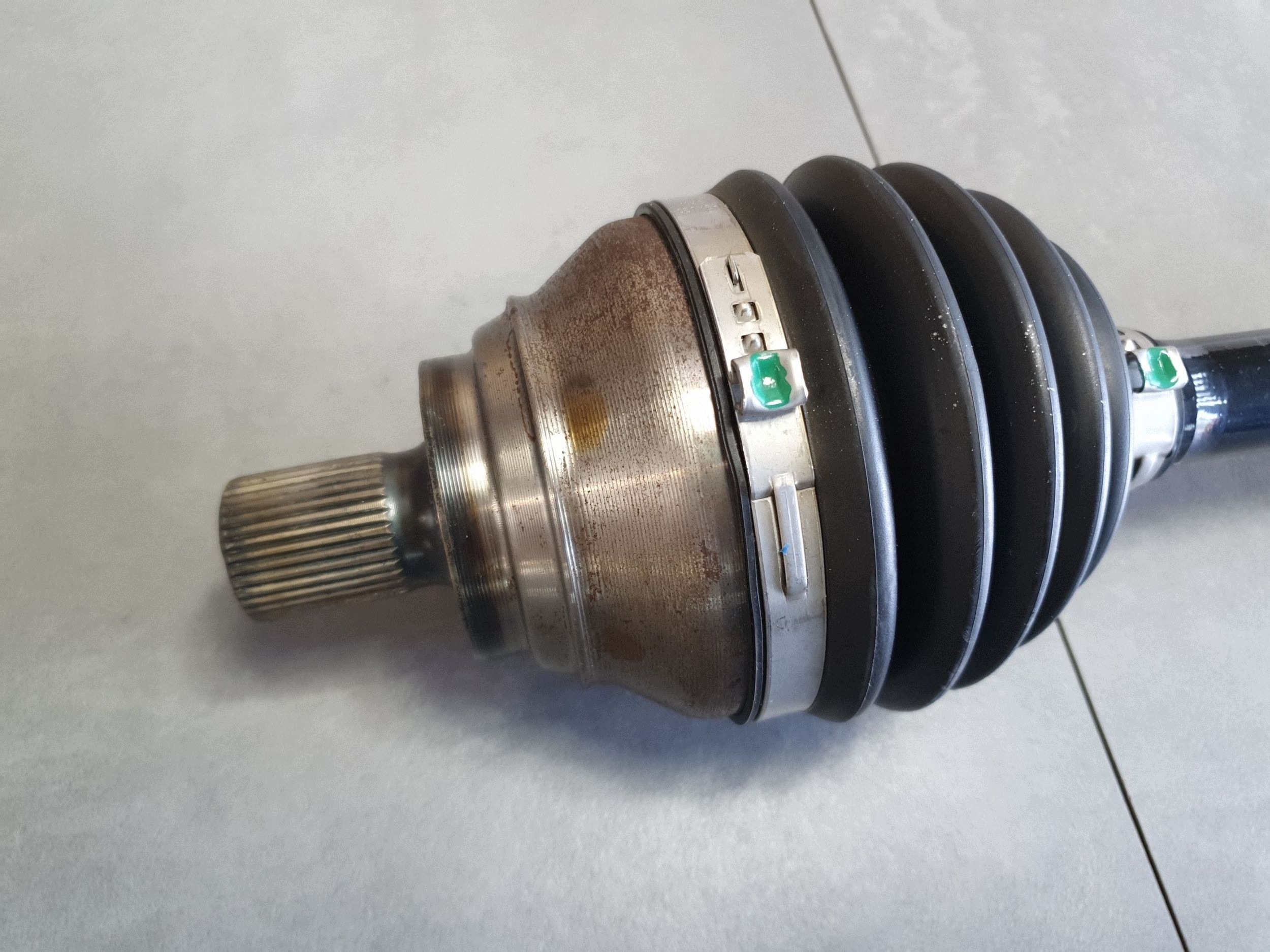 Cupra Leon IV semi-axis left front front 5Q0407271CM