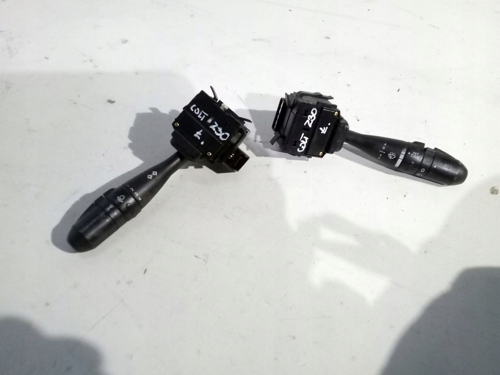 Mitsubishi Colt Z30 Commandes zespolone manetka