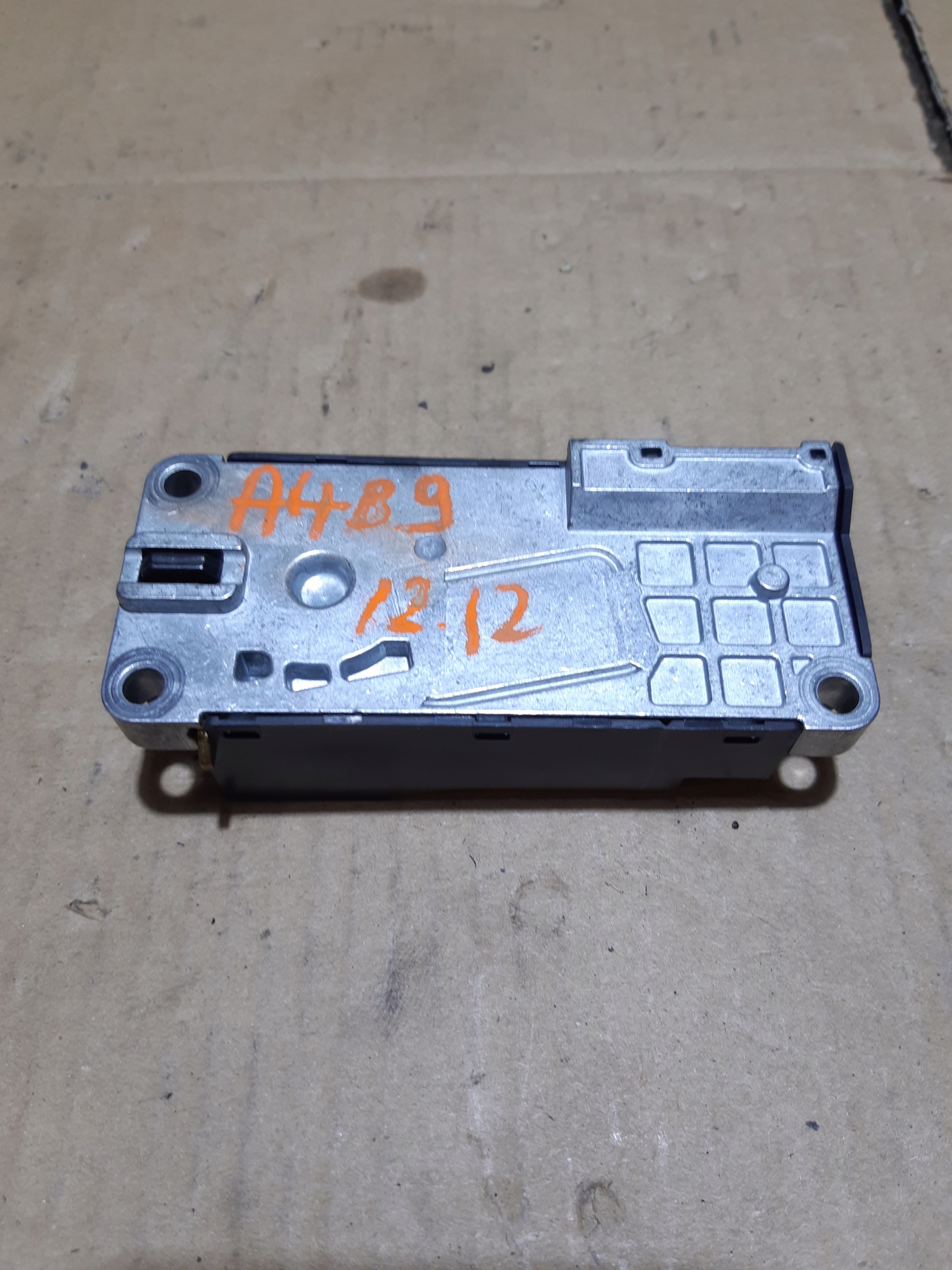 AUDI A4 B9 RYGIEL BLOKADA des Lenkrads 3Q0905861A