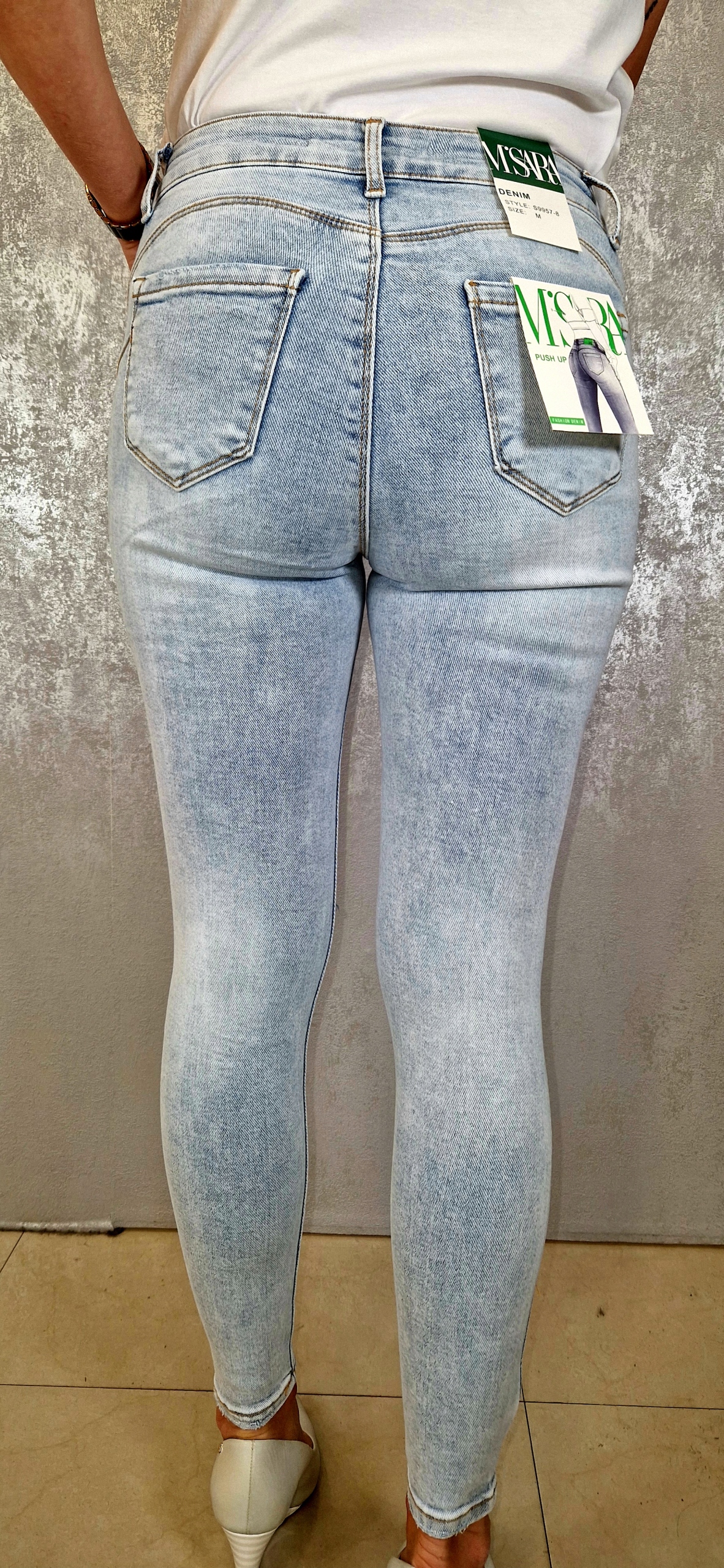 SPODNIE DAMSKIE JEANSY MODELUJĄCE PUSH UP M.SARA Długość nogawki długa