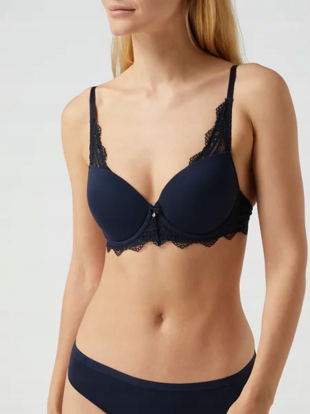 6747. Schiesser Podprsenka S Kosticemi A Krajkou