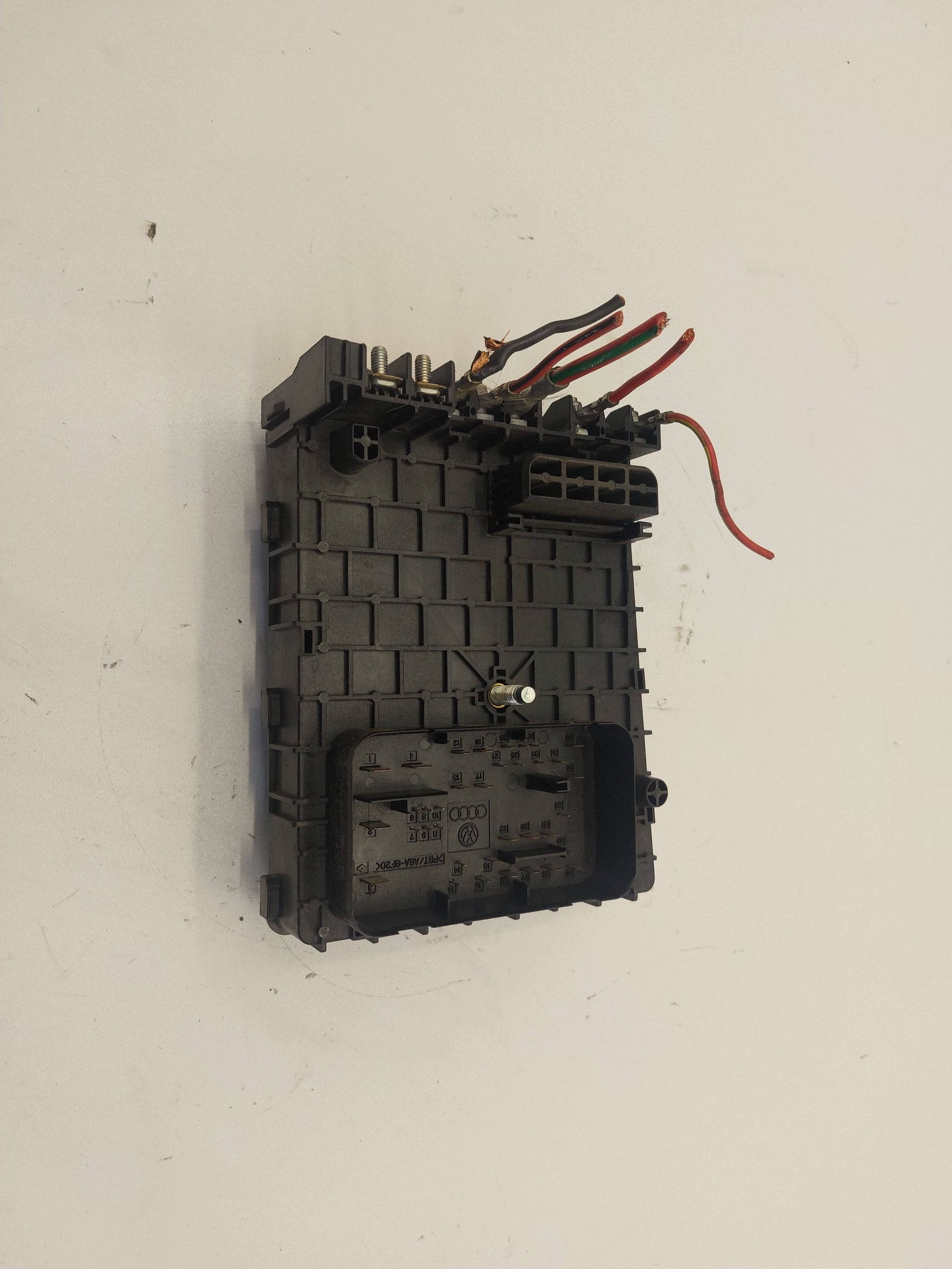 VW PASSAT CC B6 B7 TIGUAN fuse box 3C0937125