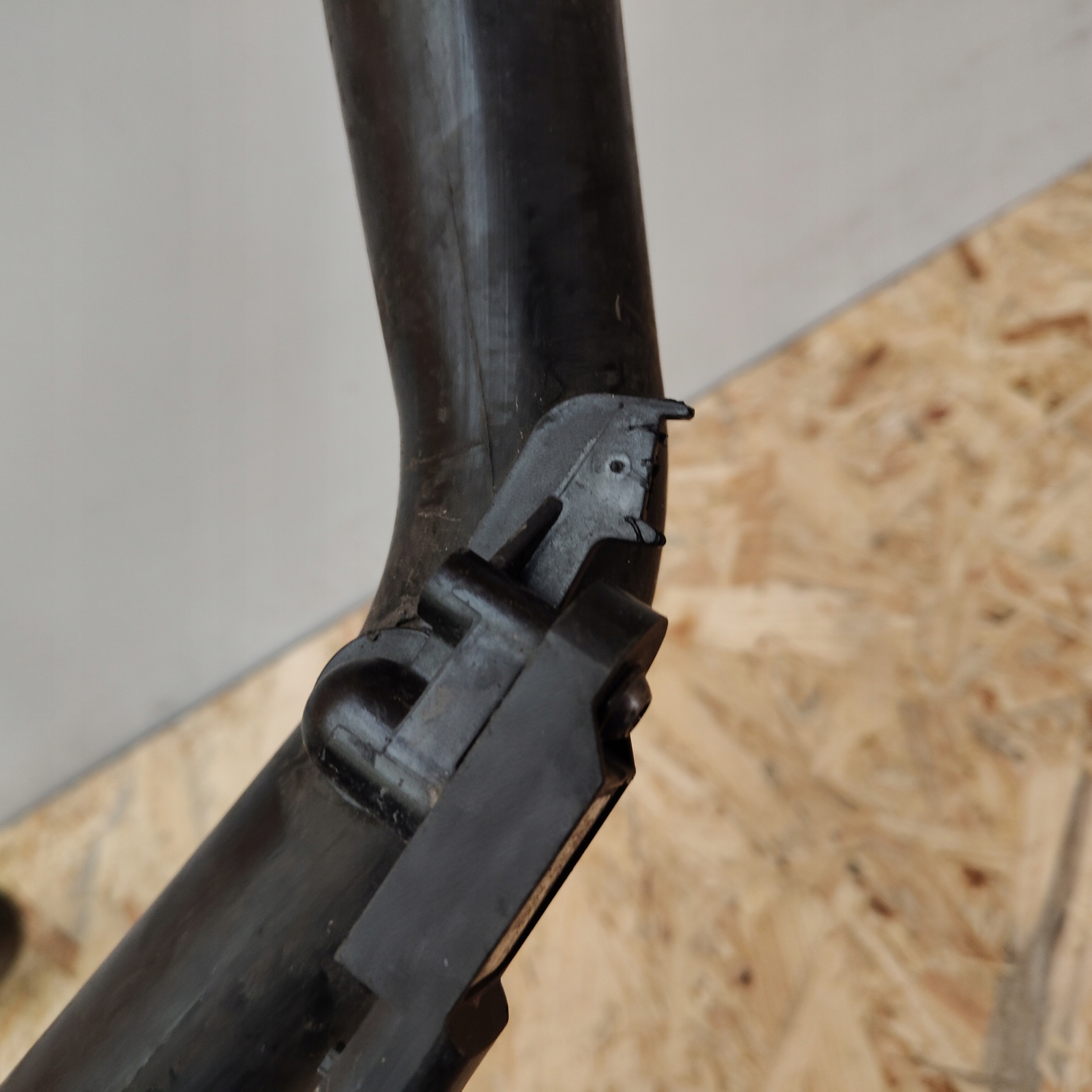pipe wiring air RENAULT 8200981497