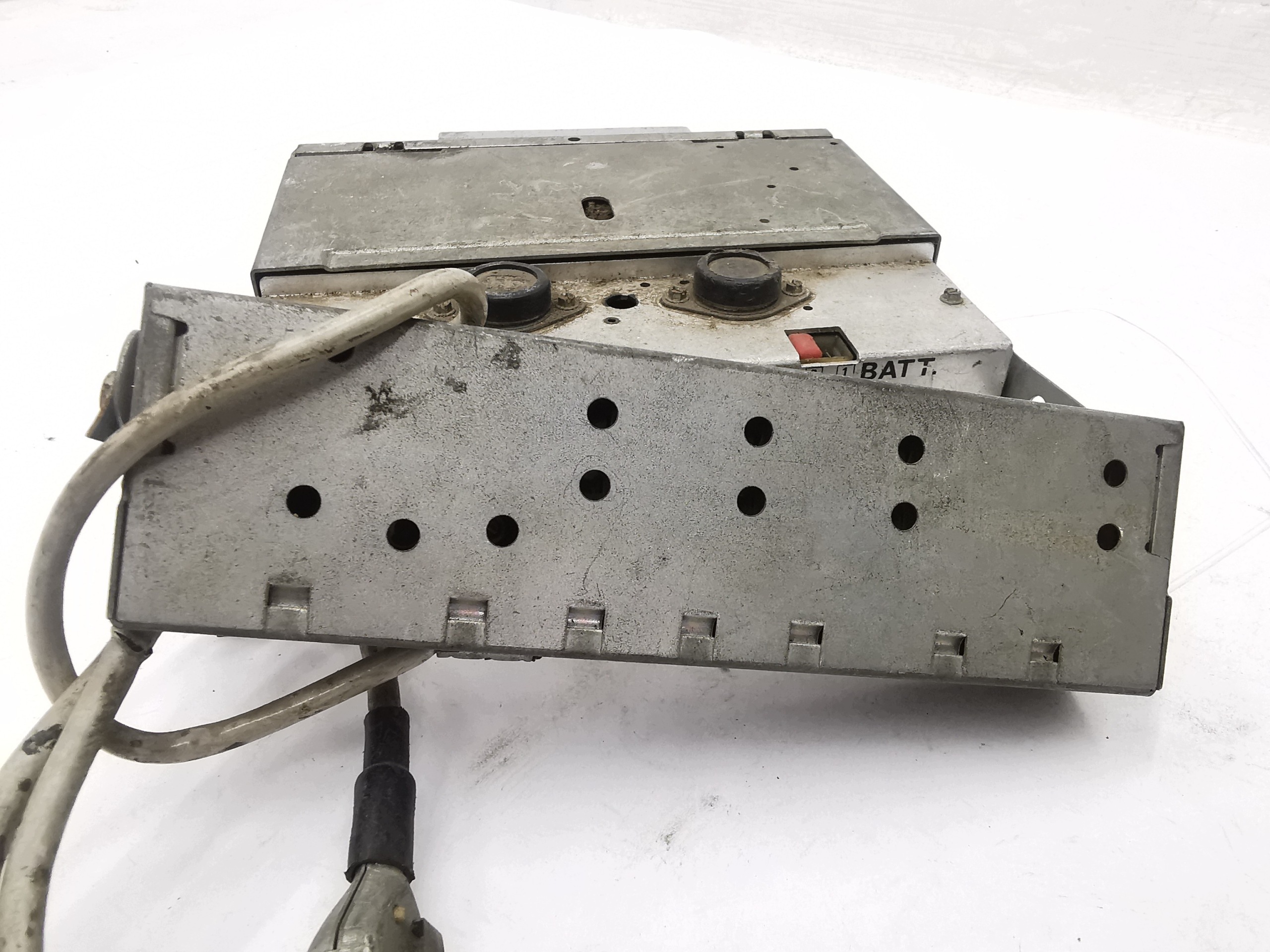 RADIO SAMOCHODOWE AUTOVOX RA176/A