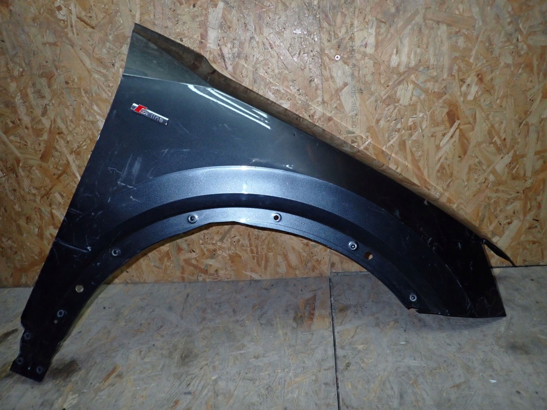 fender right front front AUDI Q2 81A GAB 2016