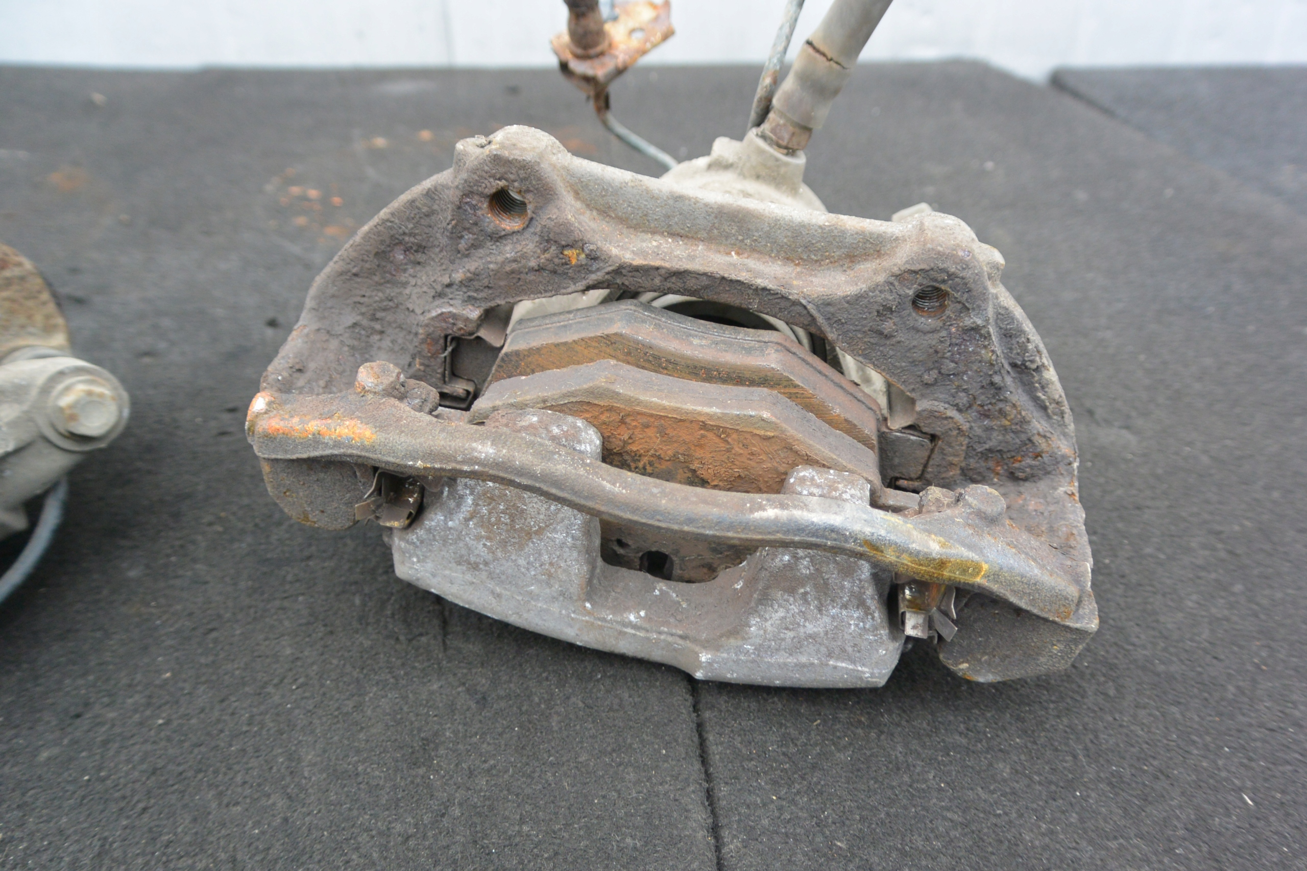 caliper calipers front right left KPL BOSCH 295x28 MERCEDES E CLS W211 W219