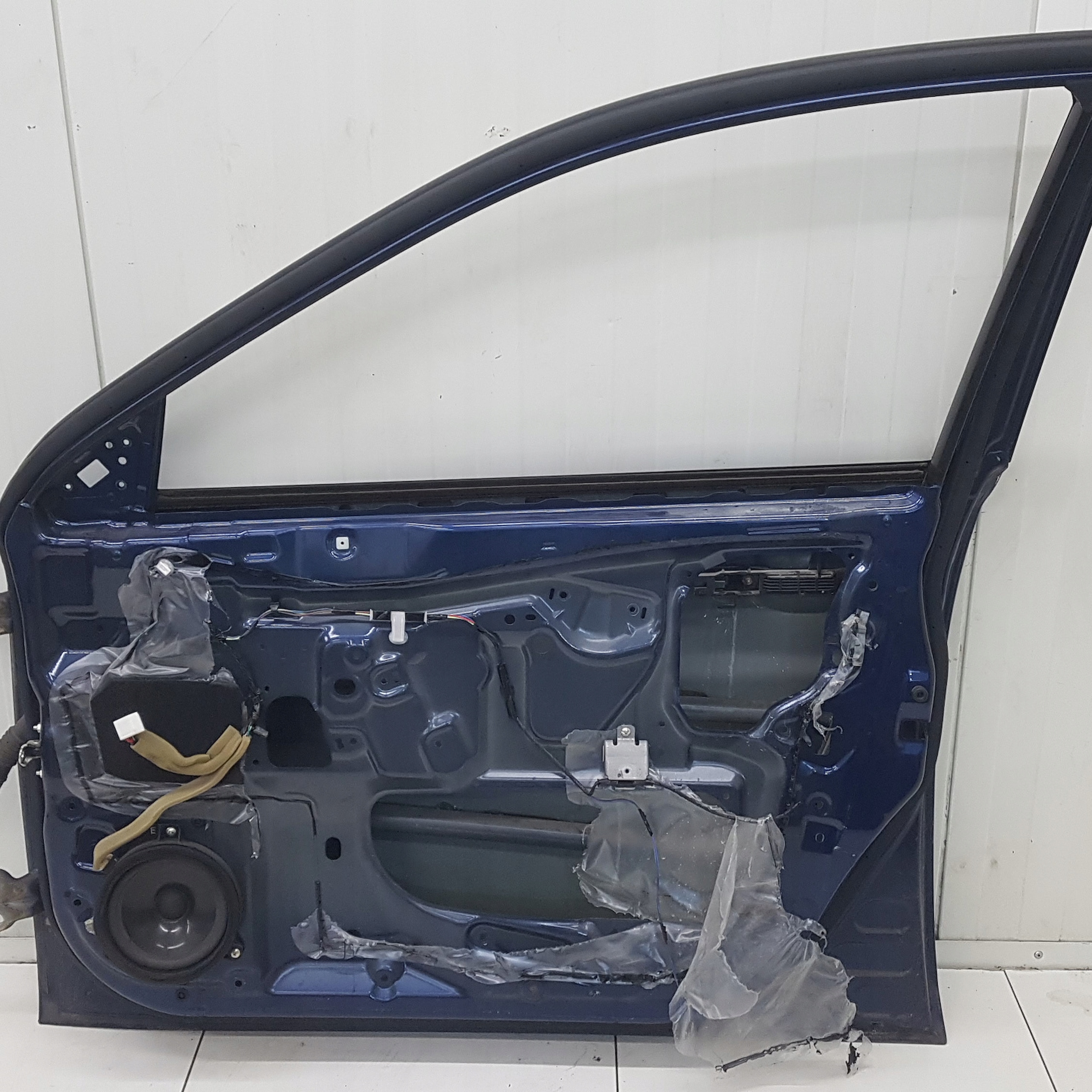 door right front SUBARU OUTBACK 4 2010