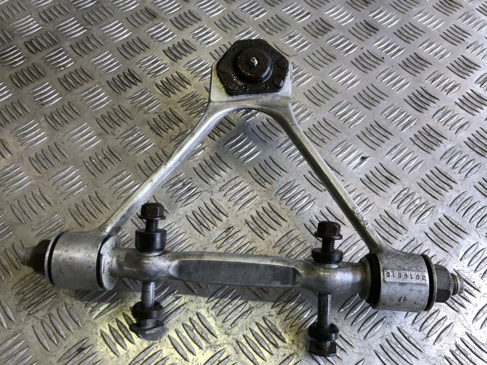 CHEVROLET CORVETTE C4 рычаг управления левый передний 1984-89