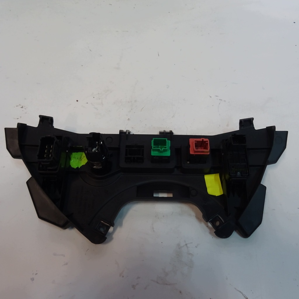 PEUGEOT PARTNER Commandes 9680931977