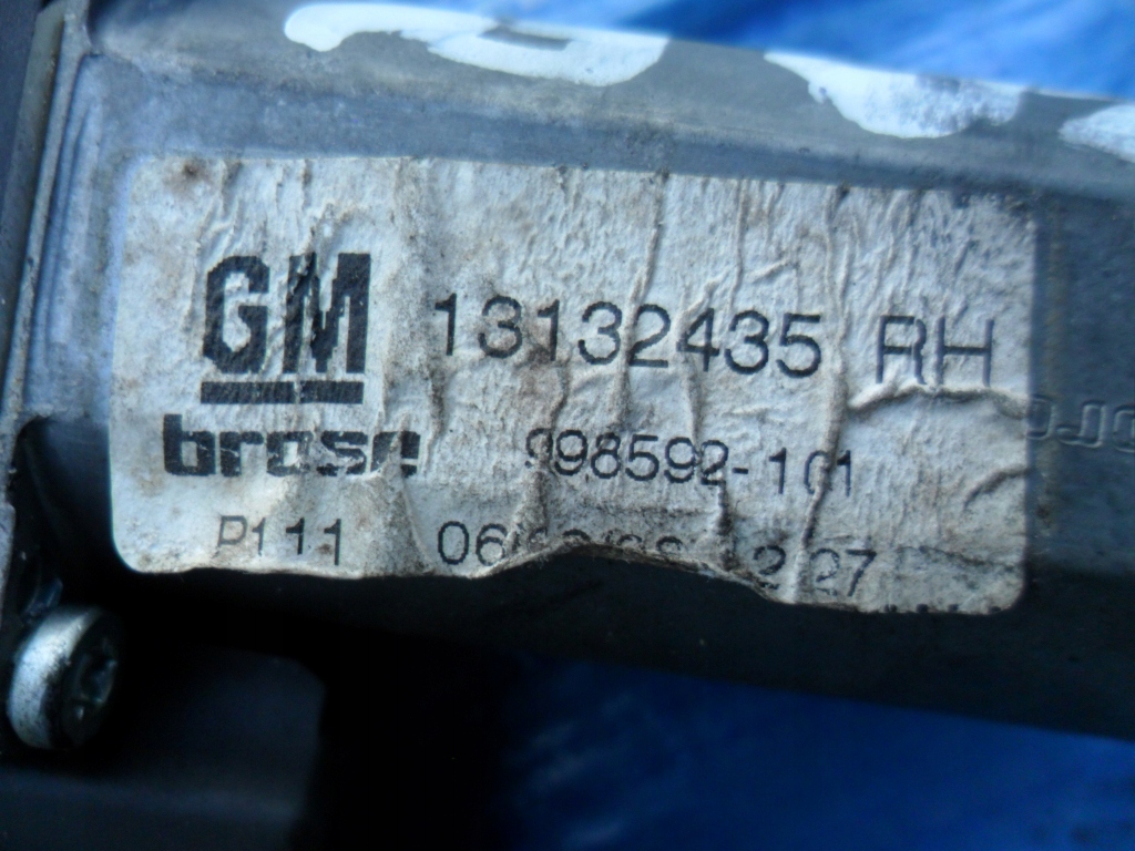 OPEL-CZĘŚCI | Zafira B Podnośnik szyby prawy przód 13132435 Producent części Opel OE