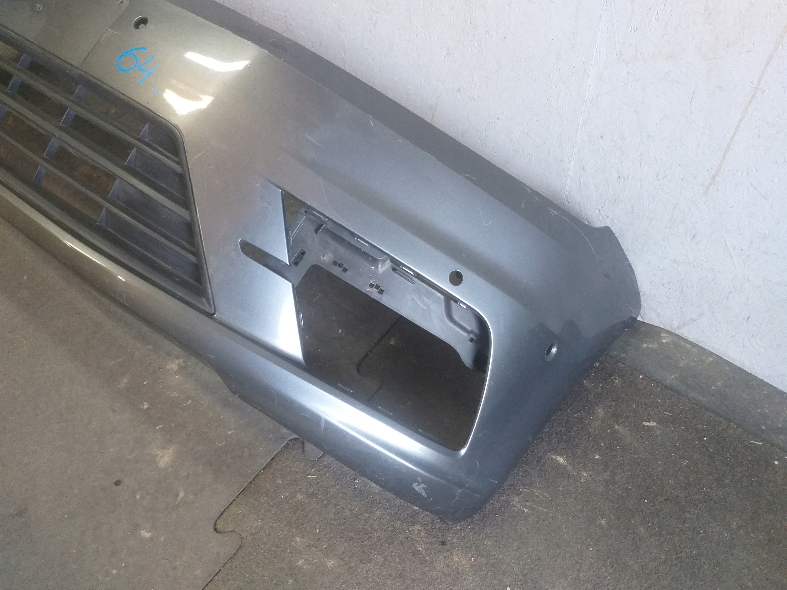 nárazník předek VW CADDY 2K5 15-20