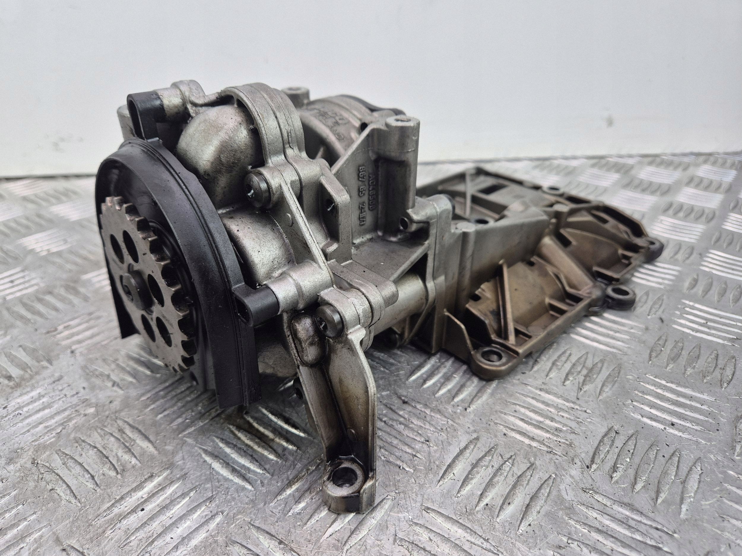ölpumpe BMW 5 E60 E61 520d 914030754 N47D20A