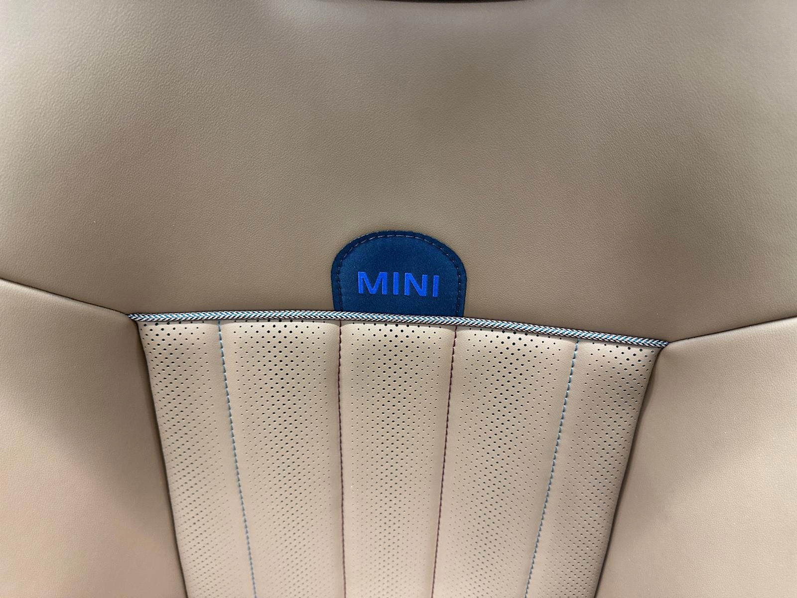 MINI COUNTRYMAN U25 mitte verkleidung Sitze TUNEL Ledersitz