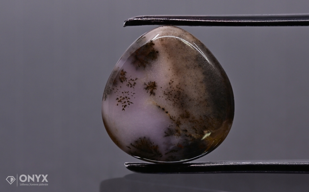 Dendritový achát z Kazachstánu mělký slzný 17,5x17