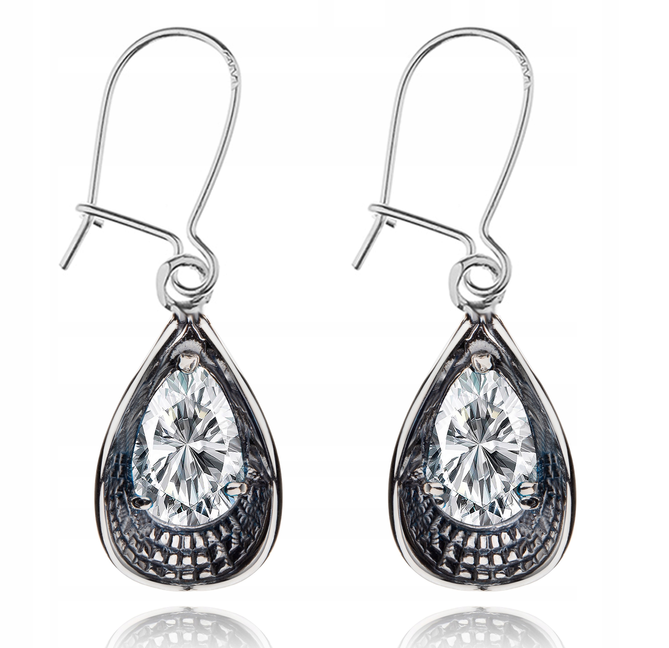 

Srebrne Wiszące Kolczyki Łezki Z Cyrkoniami