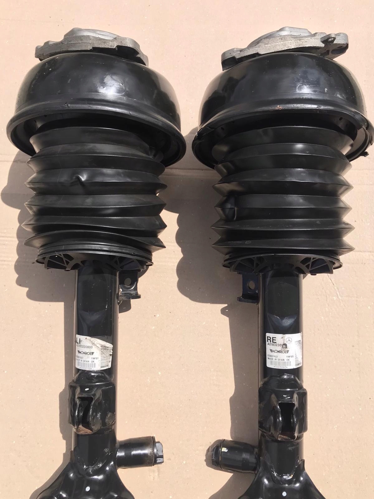 A2183206513 - Амортизатор воздуха Мерседес В218 КЛС Л / П