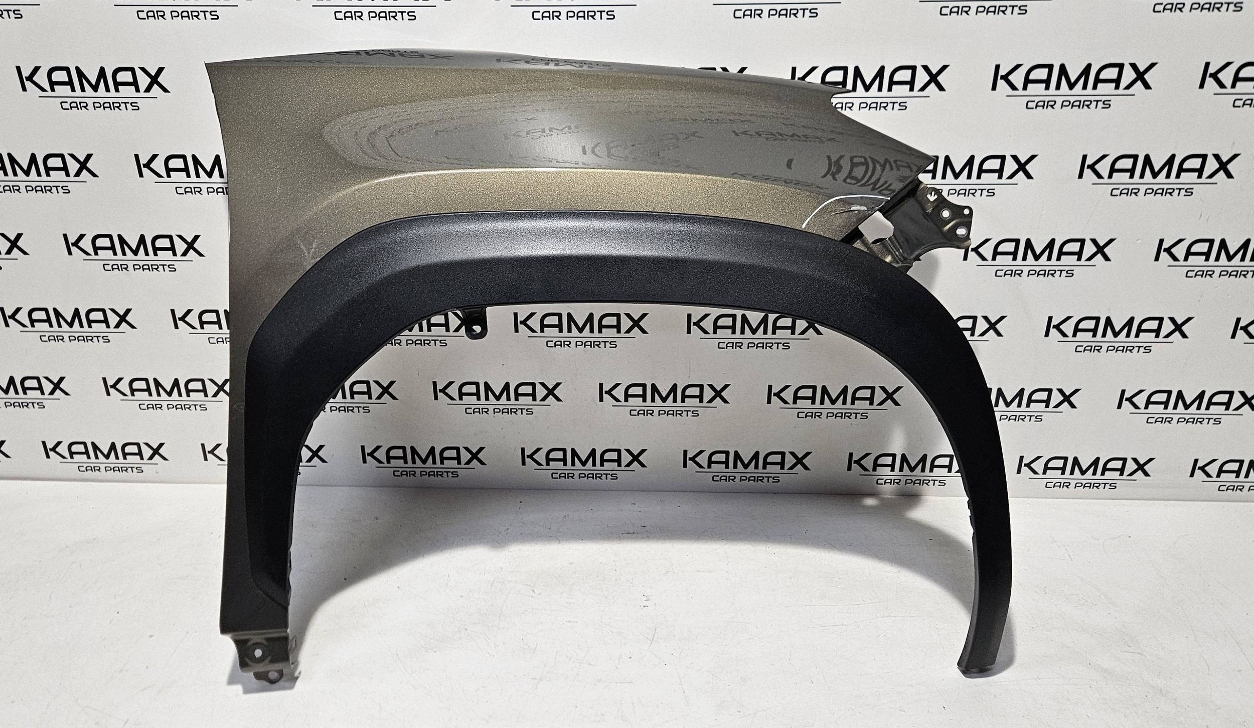 fender right front TOYOTA YARIS CROSS 20- original