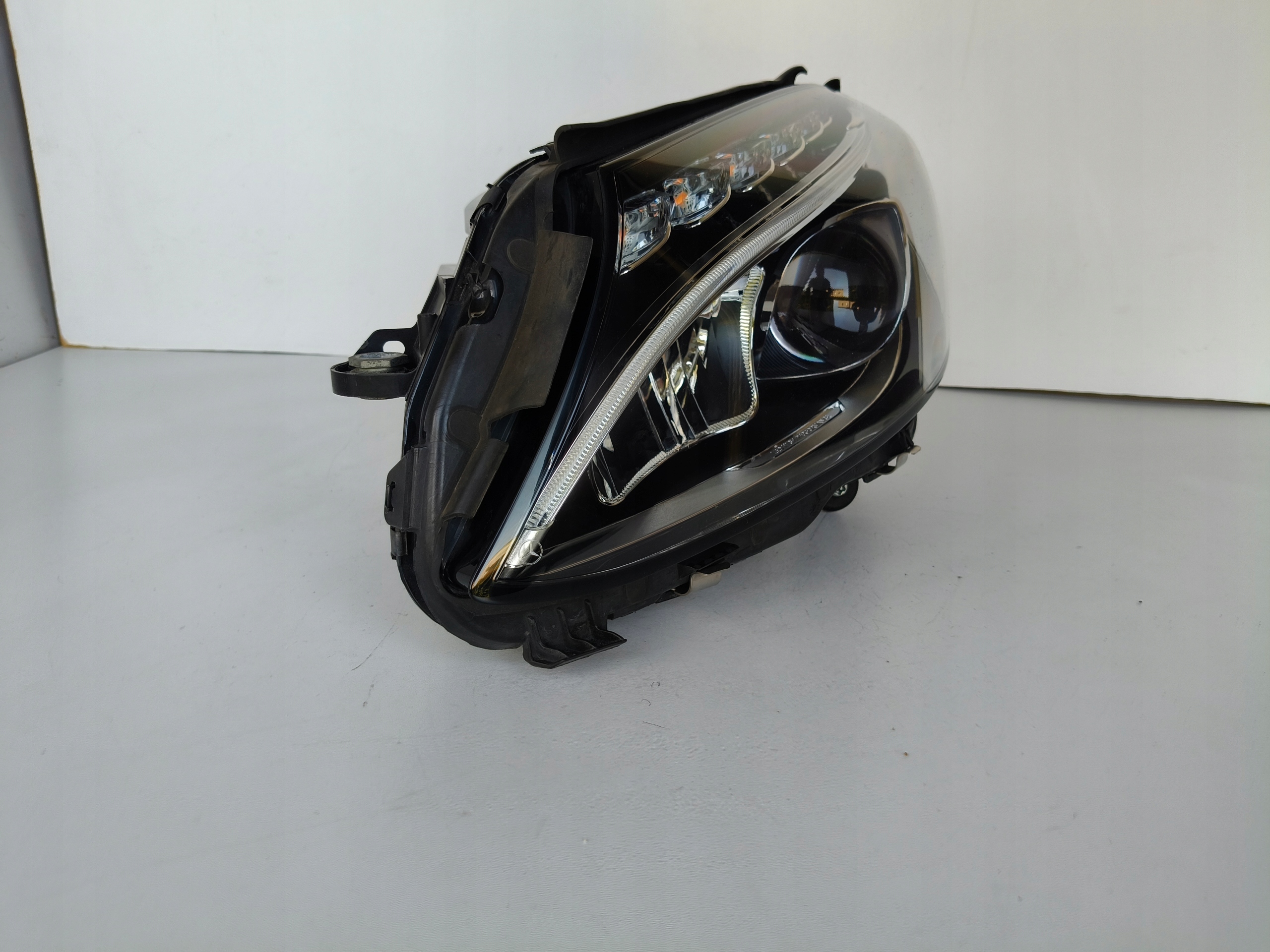 light left REFLEKTOR MERCEDES C-KLASA W205 14-18 FULL LED