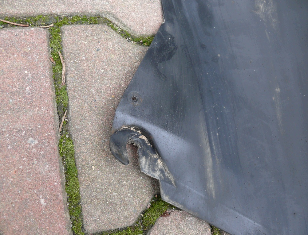 mudguard left front VOLVO XC90 XC-90 and 1 02-06r. 8620530