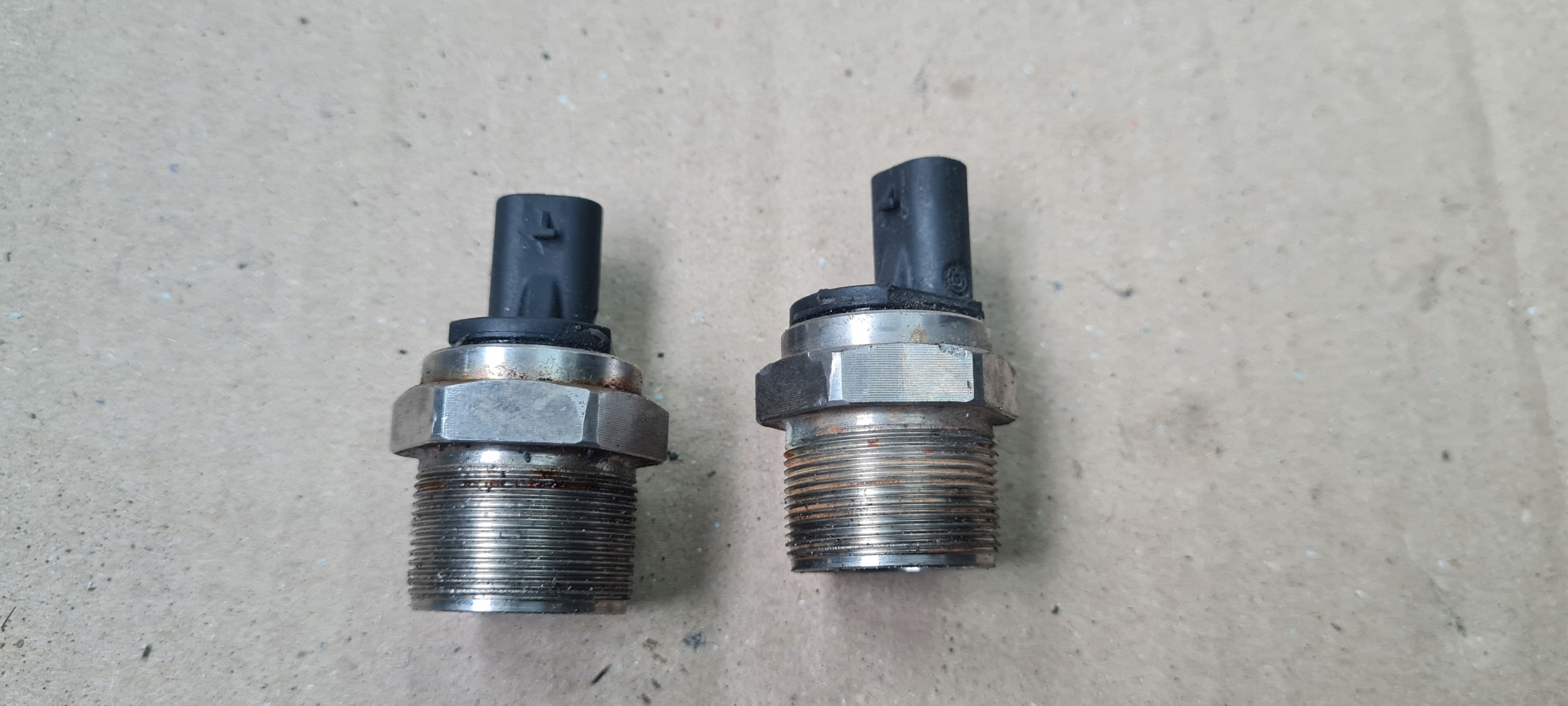 S7 4G A7 Sensor Sensor POMPY des Kraftstoffsbehälters 079127025T 4.0 TFSI S6 C7 A6