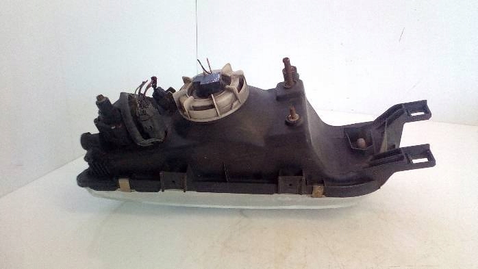 фара правая nissan ALMERA N15 1997r.