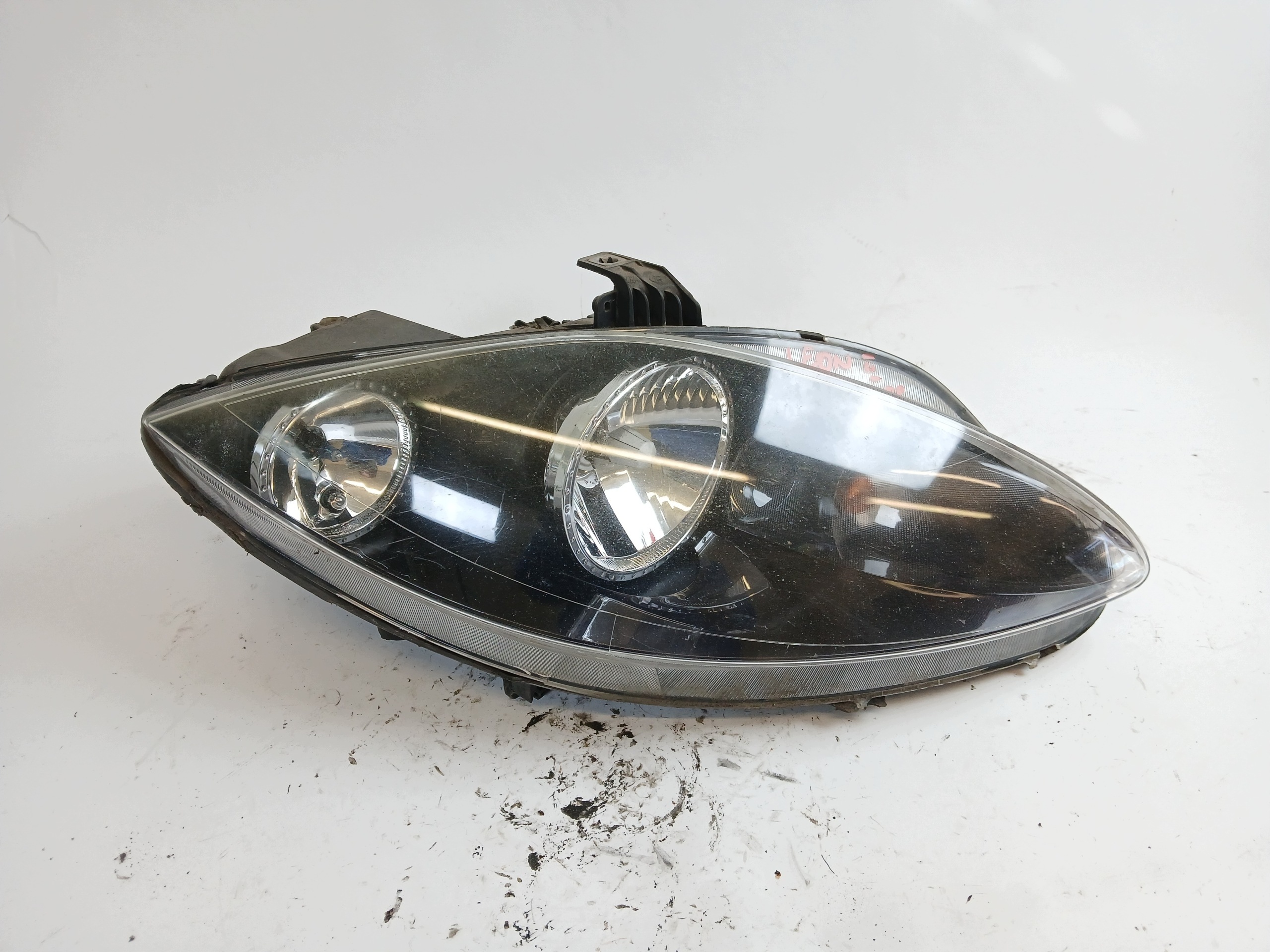 SEAT LEON II light right front 5P1941030C nice