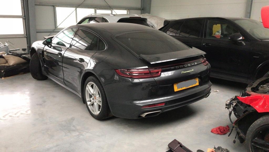 KLAPA TYLNA PORSCHE PANAMERA 971 TYŁ M7R LM7R 2017