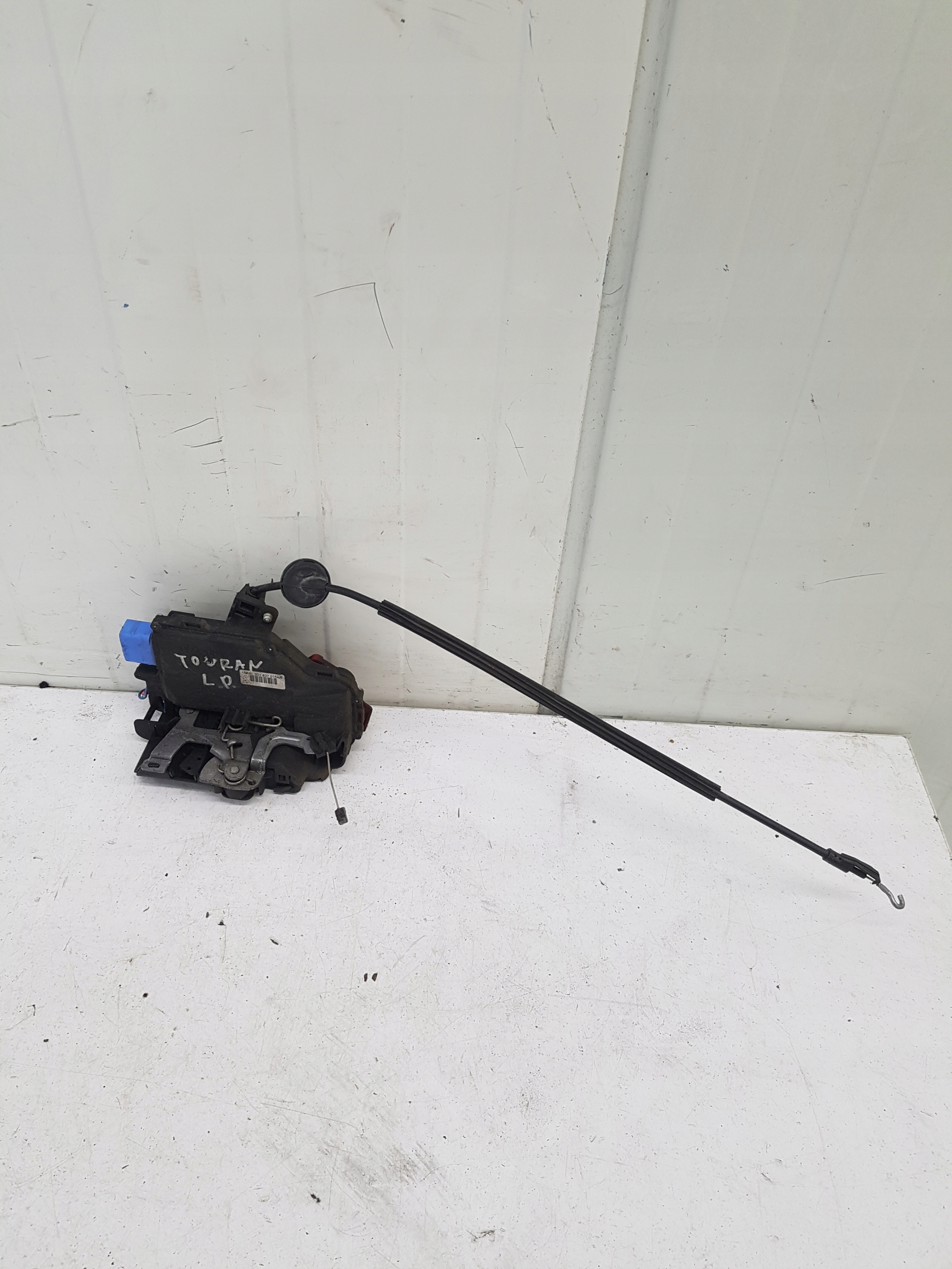 lock door left front VOLKSWAGEN TOURAN 1 9 PIN 3D1837015AB