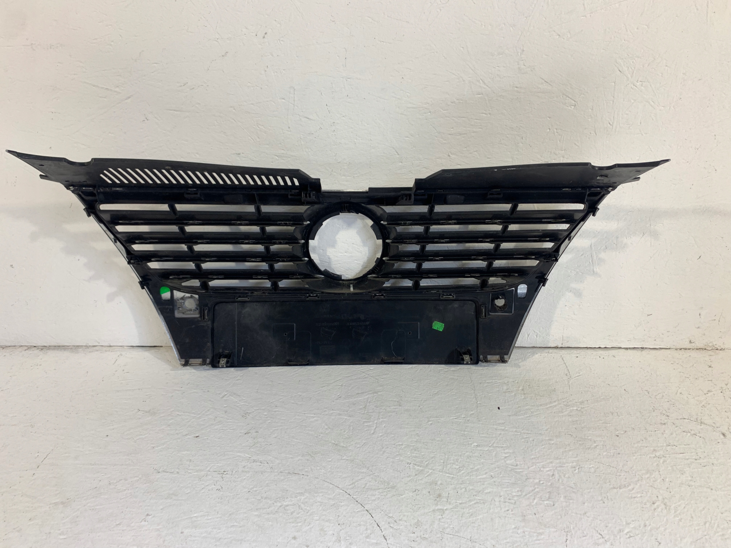 решетка радиатора vw volkswagen PASSAT B6 2005-2010