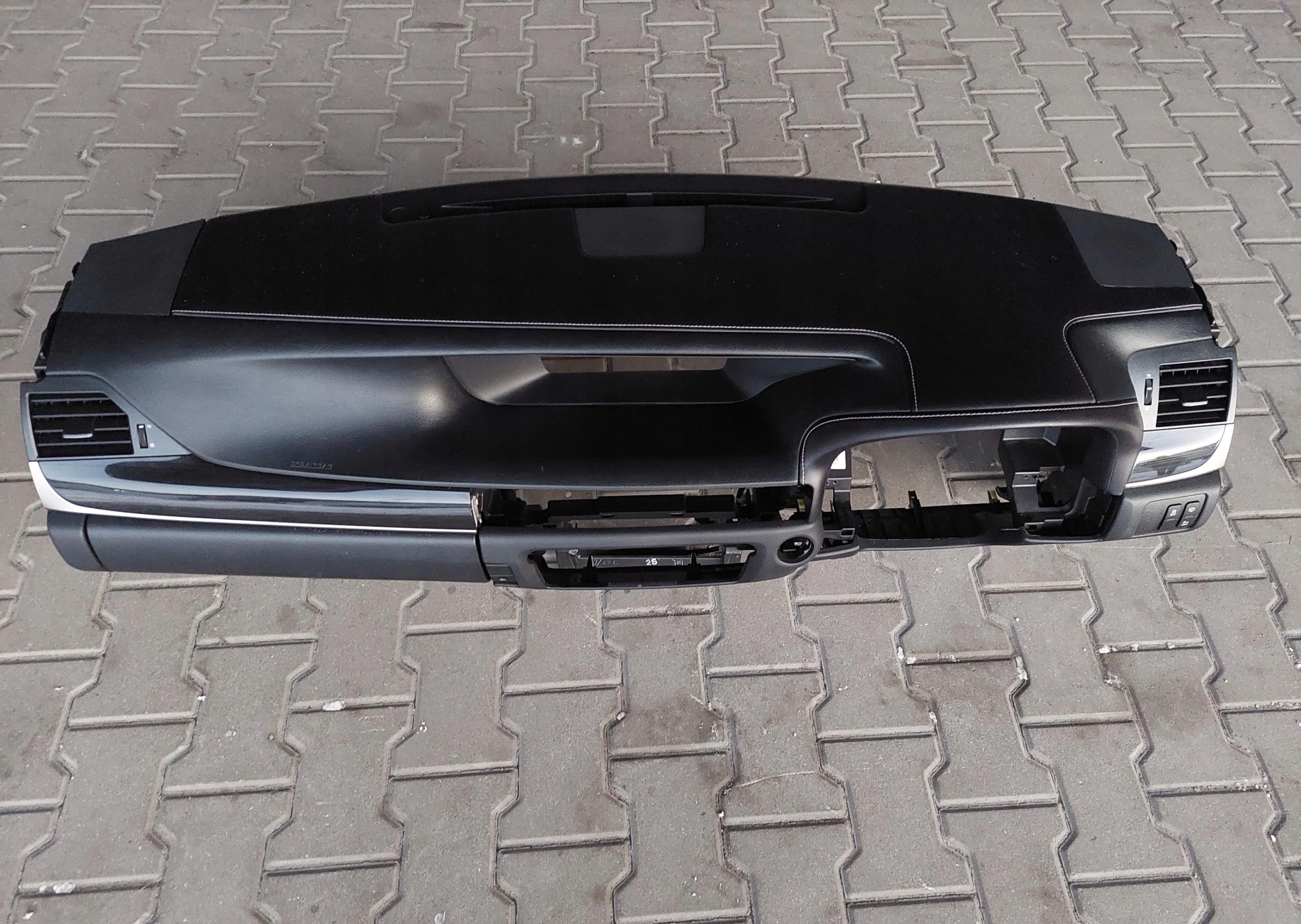 dashboard instrument panel cockpit console DASHBOARD UK LEXUS GS 4 IV GS250 12