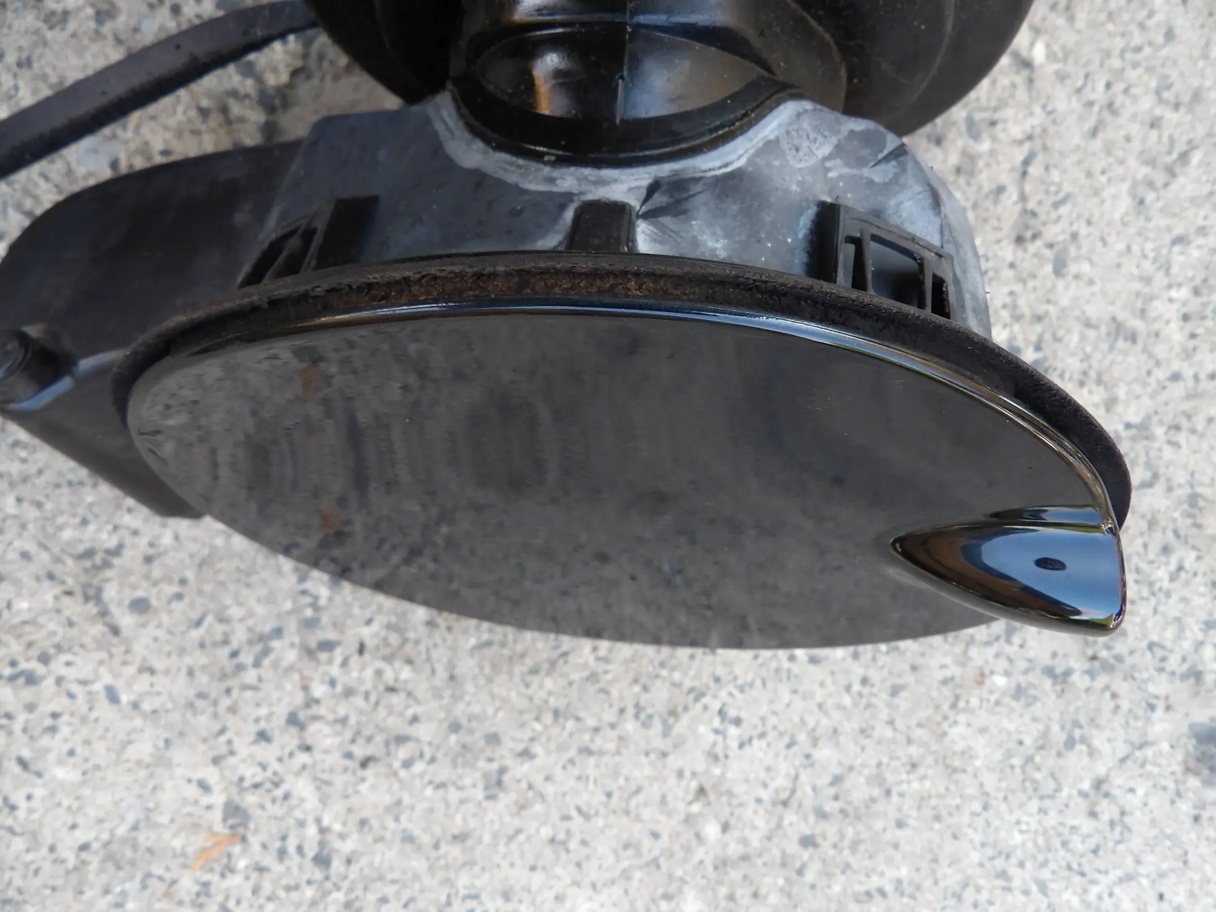 FORD KUGA MK1 Tankklappe des Kraftstoffsbehälters schwarze