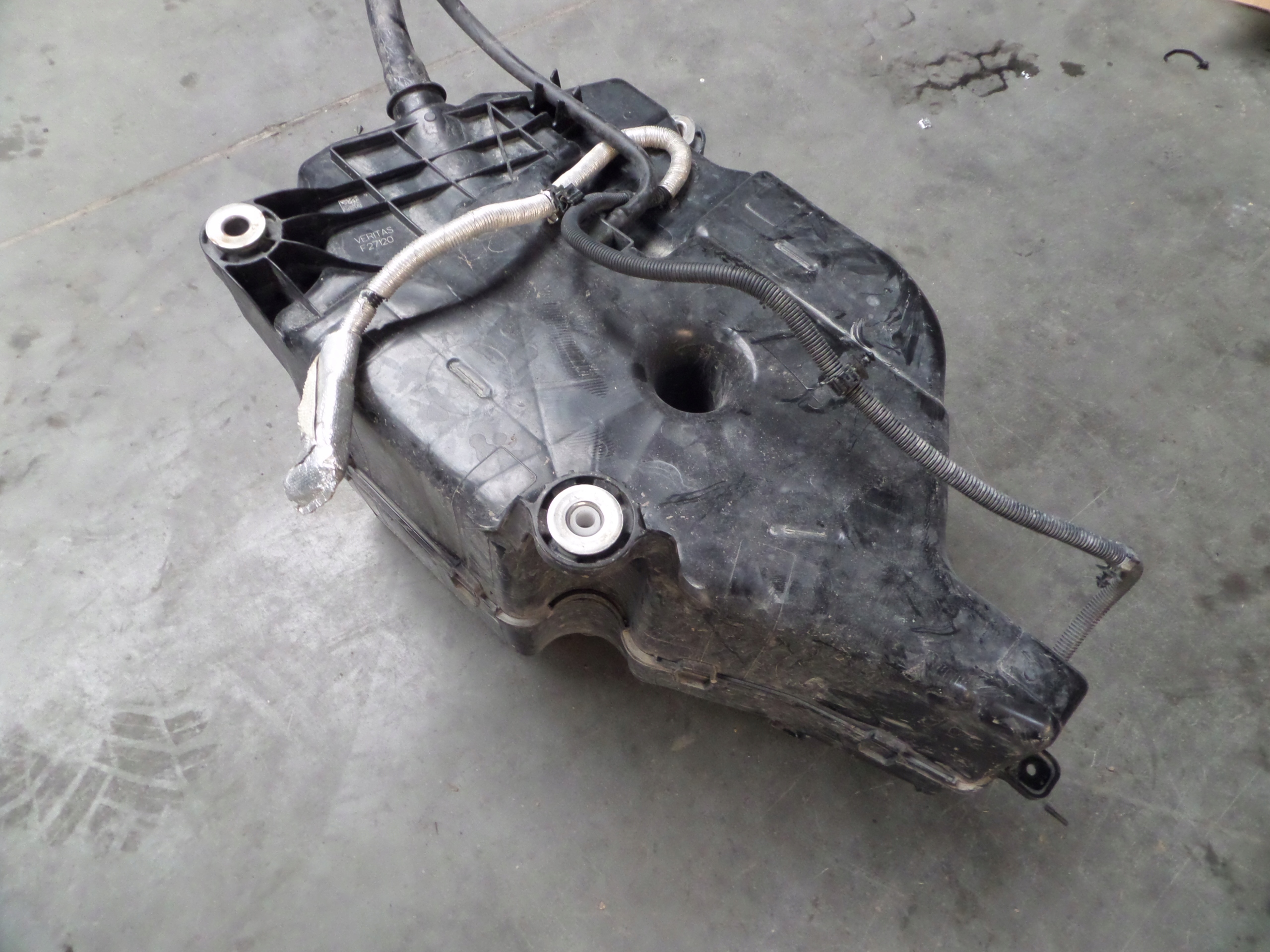 Ford OE KK31-5J238-AA Behälter adblue