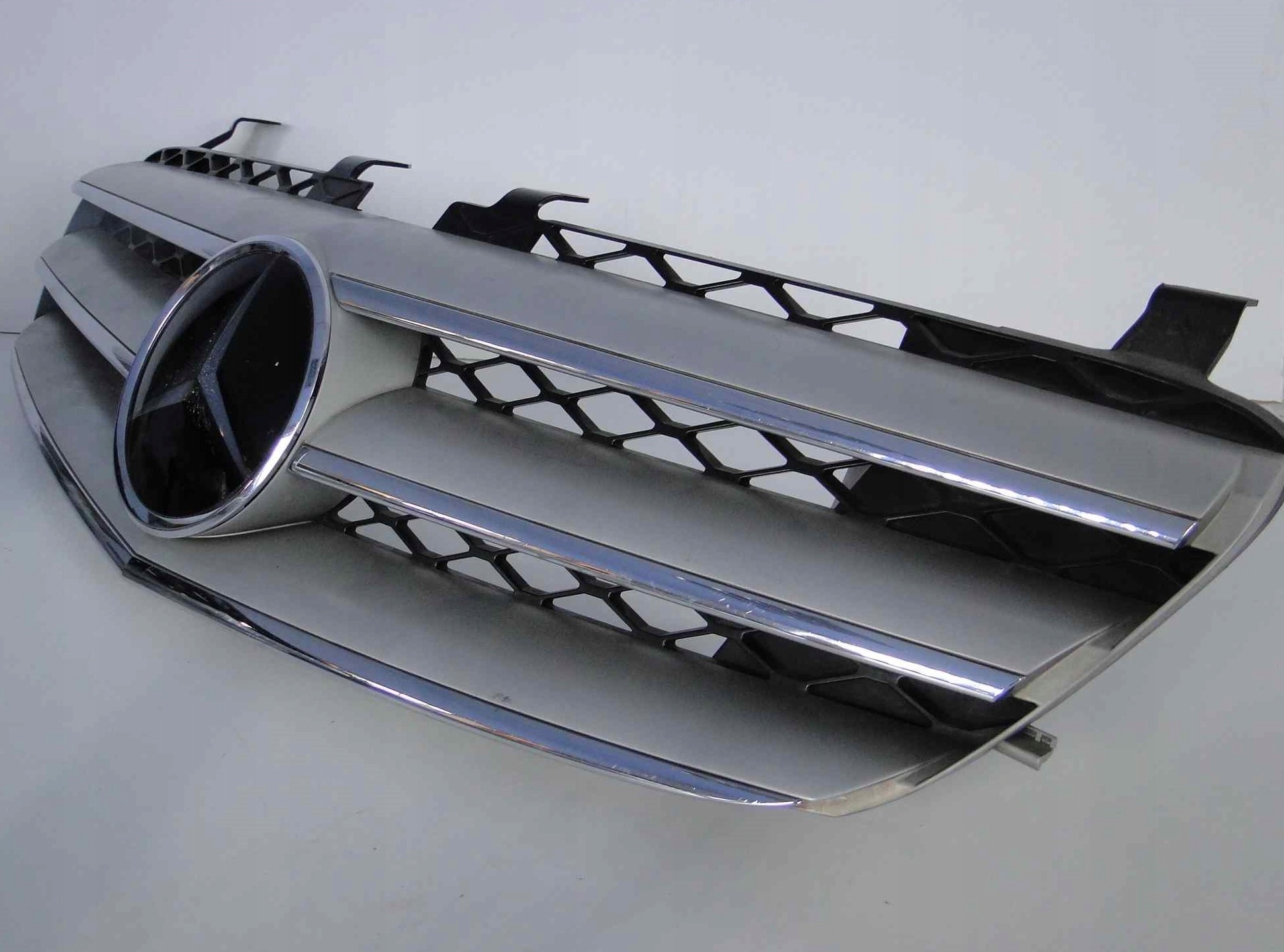 MERCEDES R KLASA W251 251 GRILL ATRAPA SPORT RADAR Typ samochodu Samochody osobowe