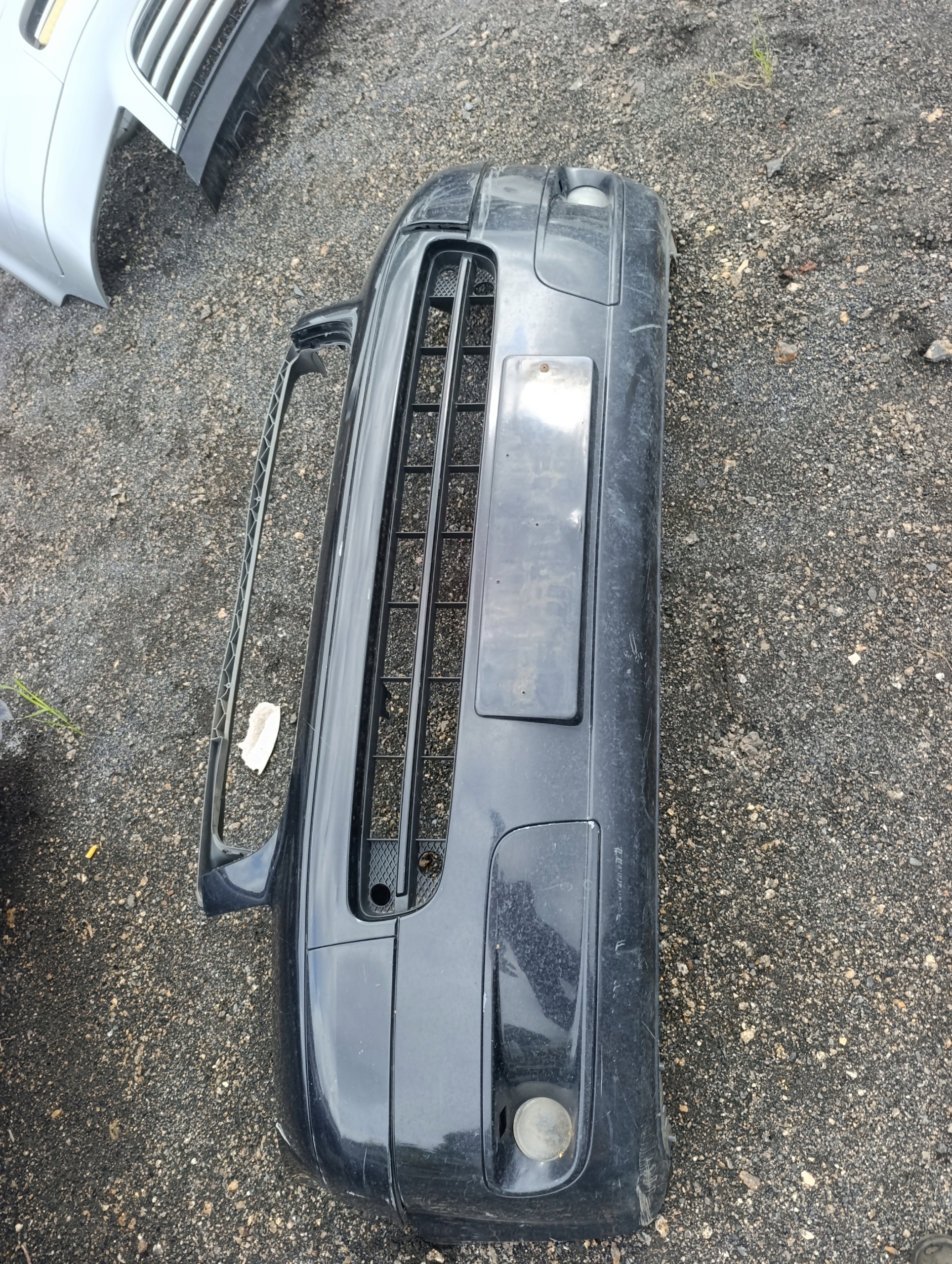 VW T5 MULTIVAN CARAVELLE Frontstoßstange vorne XENON
