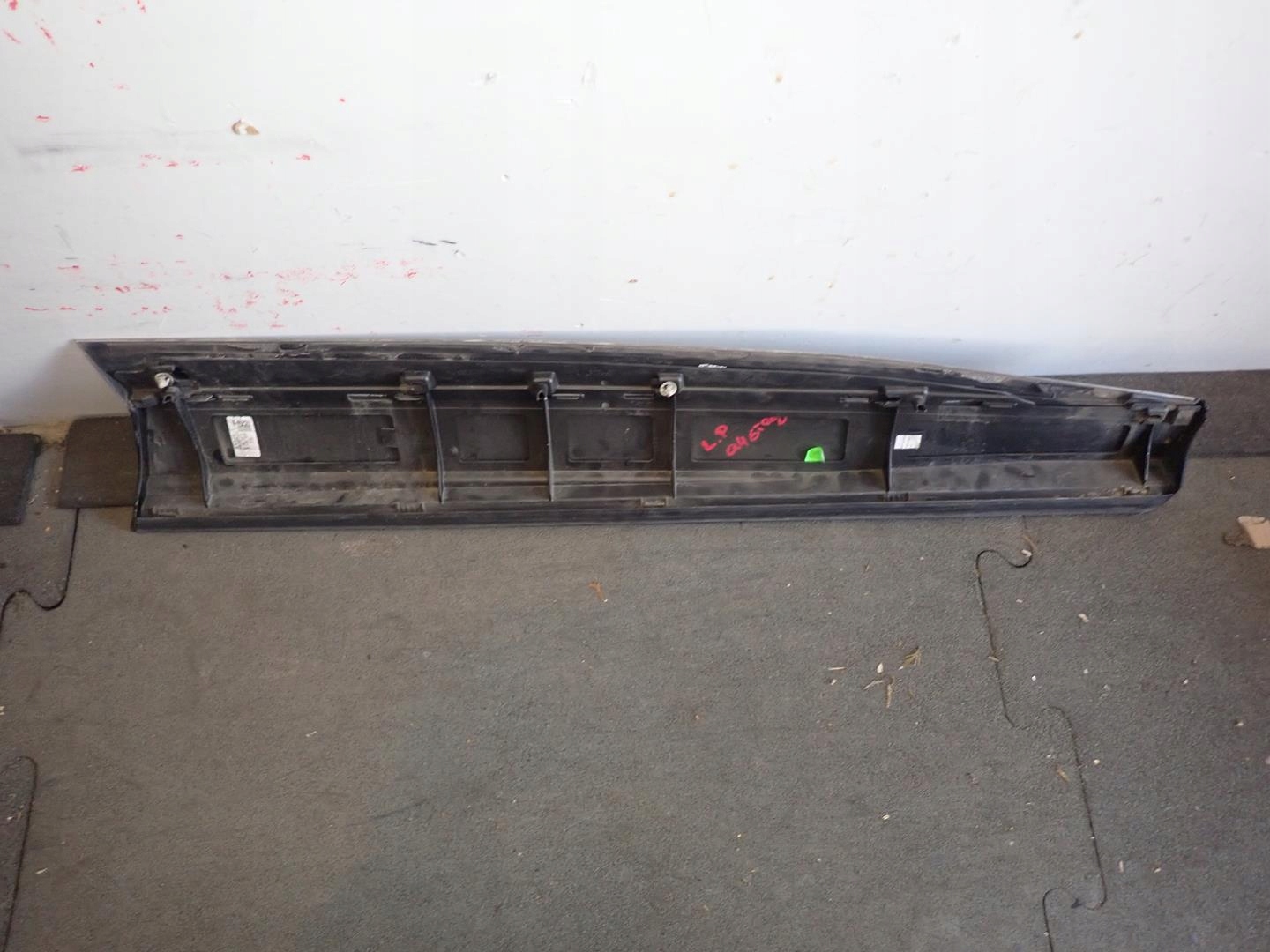 moulding door left front AUDI Q4 E-TRON 2018- 89A853959B