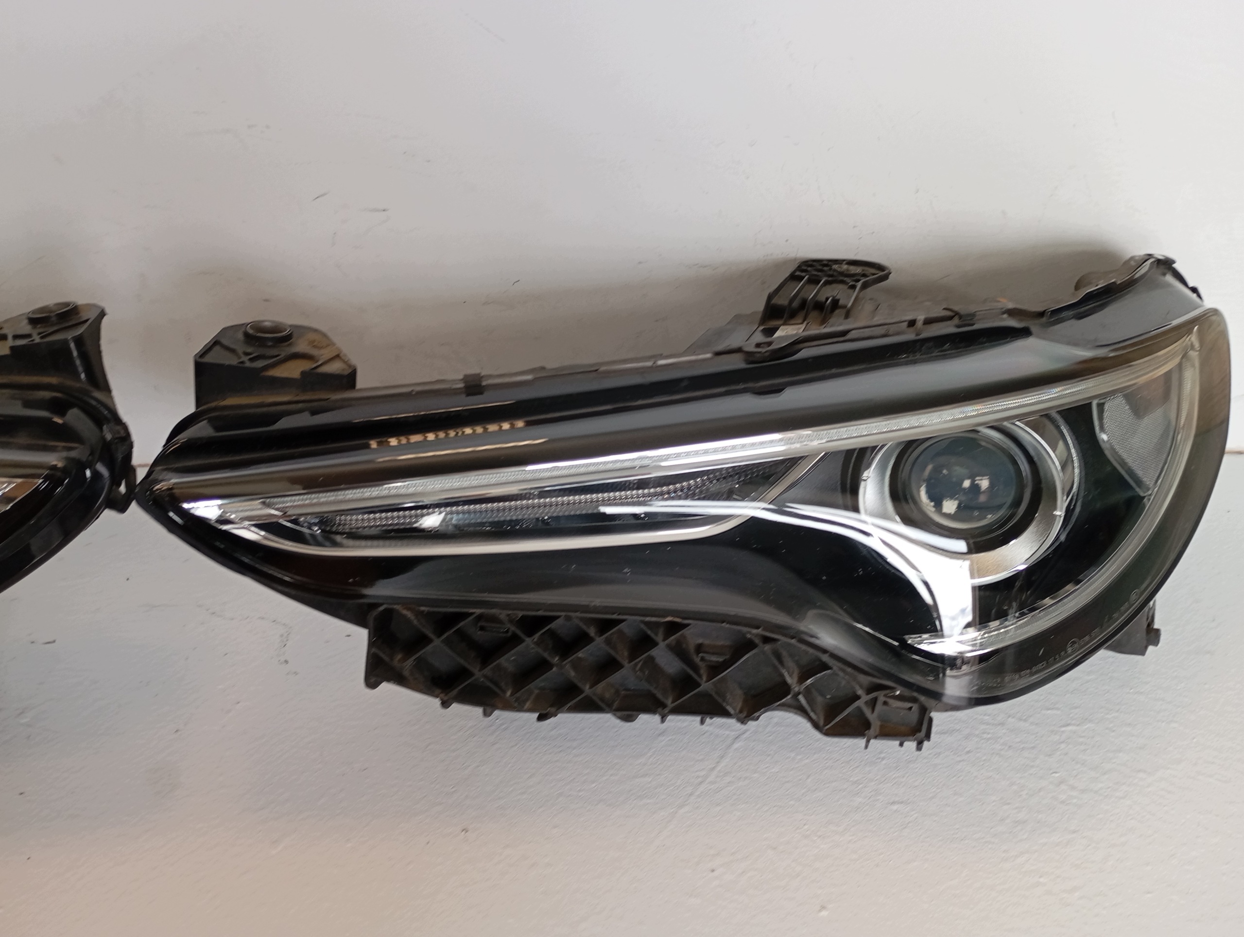 Licht Leuchte BIXENON links oder rechts ALFA ROMEO STELVIO 50559300 50559297