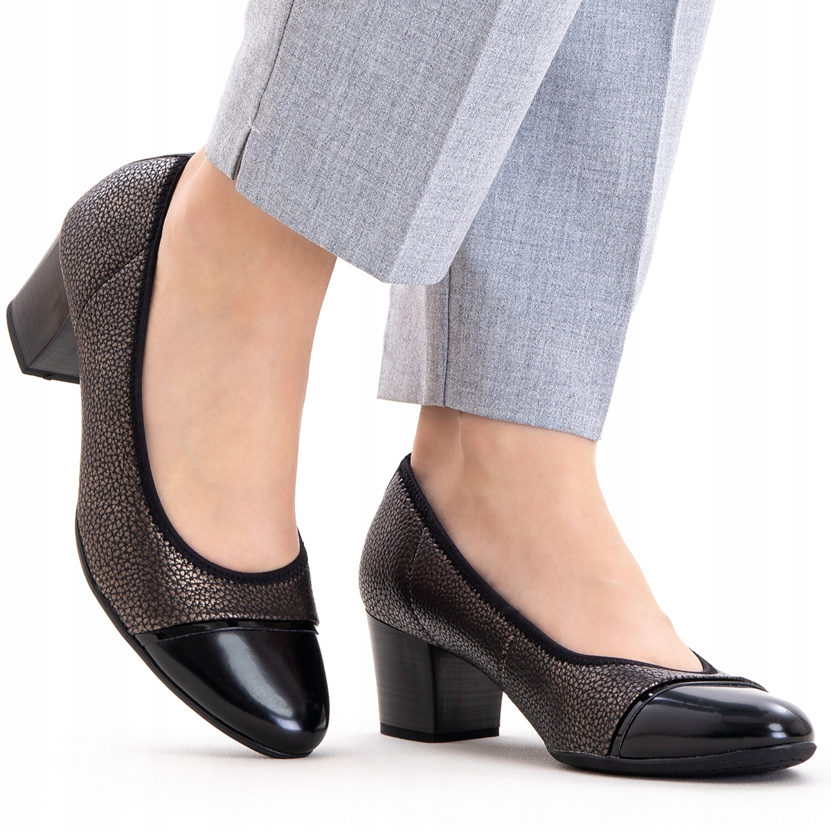 Boty na podpatku v. Kůže, klasické pohodlné polobotky na podpatku Wojtyłko 36