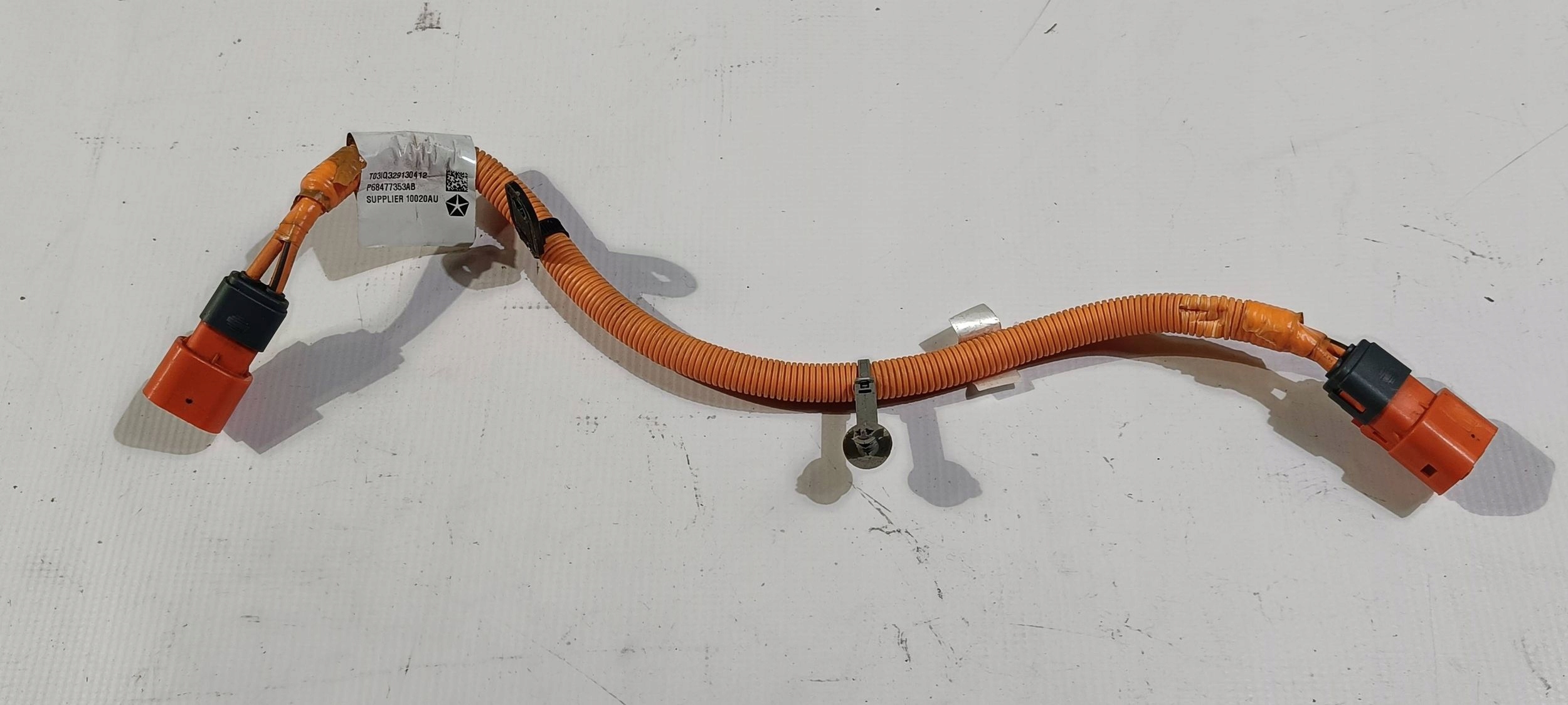 bundle wiring connecting spoiler kabel Chrysler Pacifica Hybrid 2022