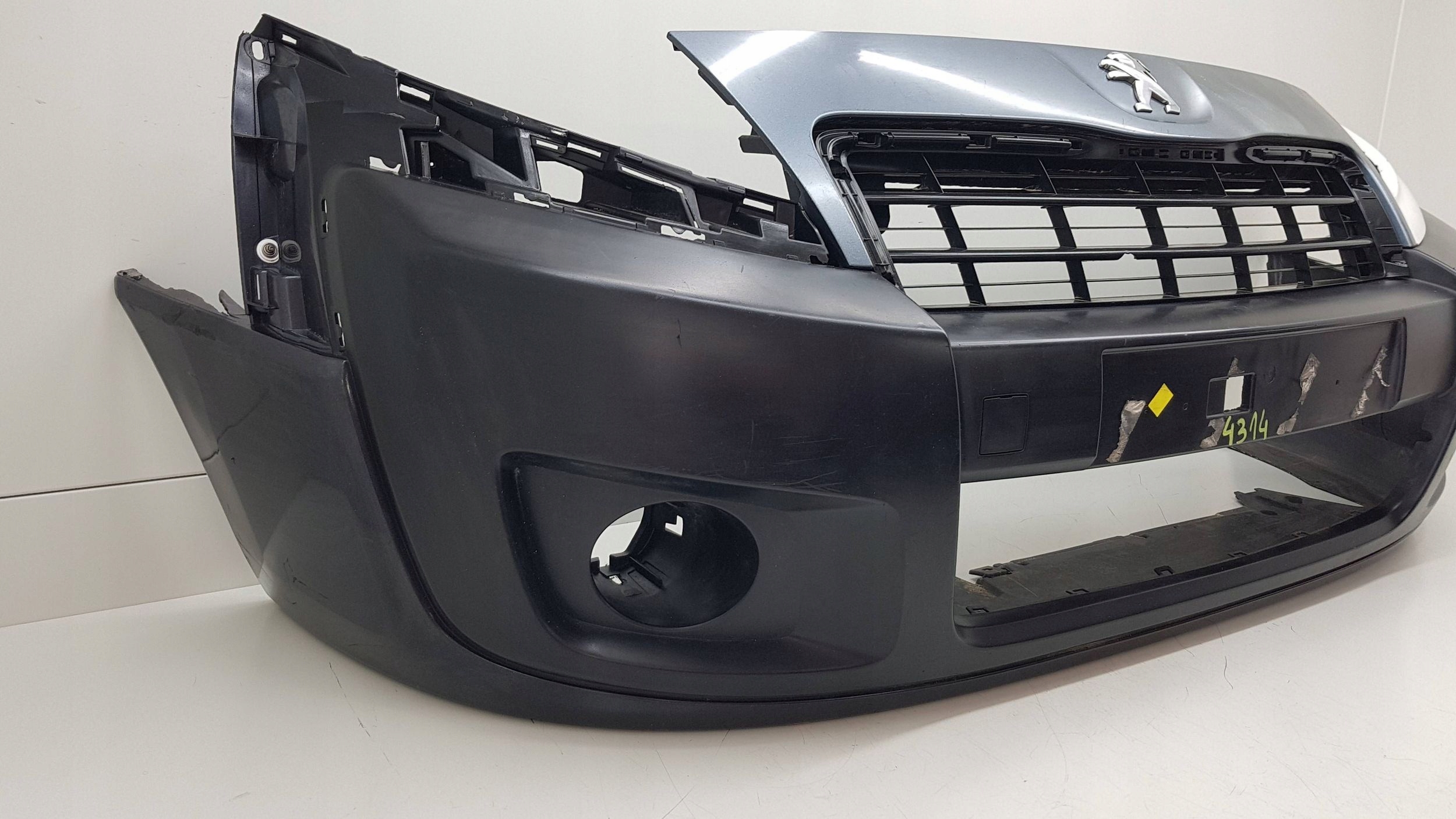 PEUGEOT EXPERT 2007 - nárazník předek 149755077