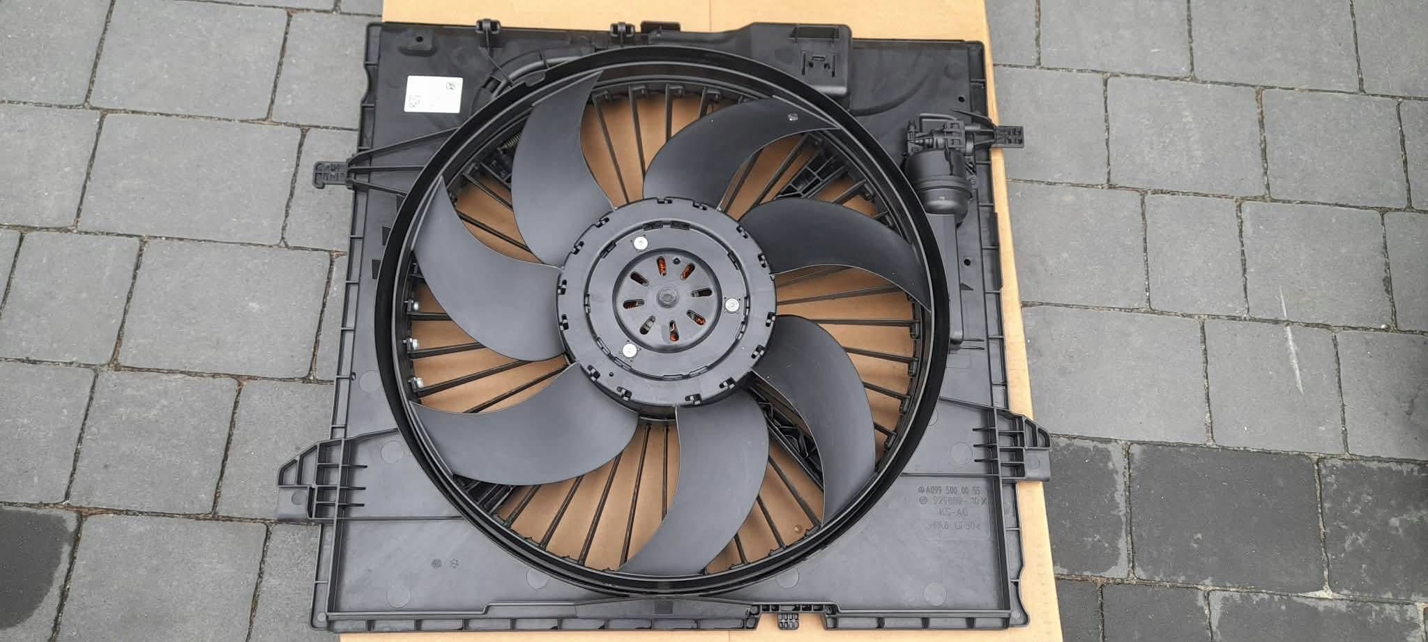 ventilátor chladiče MERCEDES GLS X166 A0999062500