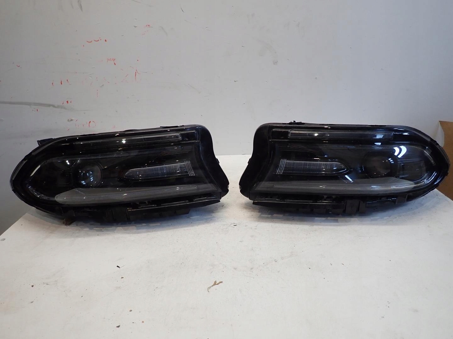 light front front right DODGE CHARGER 2015- XENON 0191334