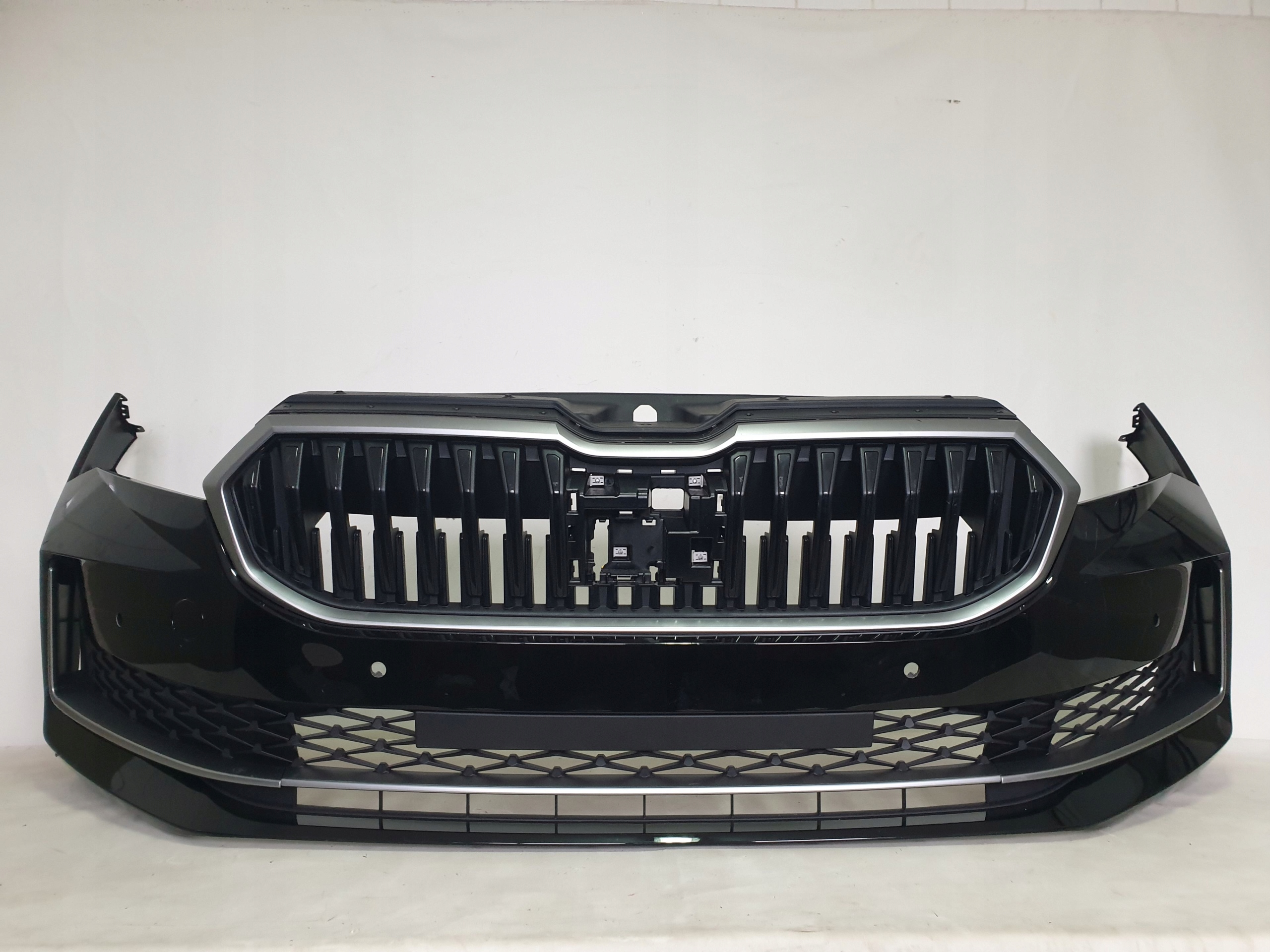 SKODA SUPERB IV 3P0 23-> bumper front front 4 x PDC cover 3P0807221