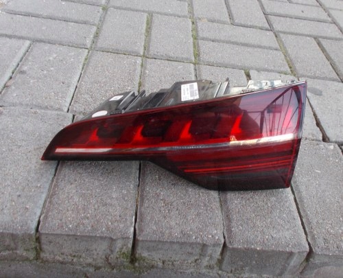 AUDI A4 B9 KOMBI LIFT 19+ PRAWA TYLNA LAMPA LED KLAPA ORYGINAŁ 8W9945094AC