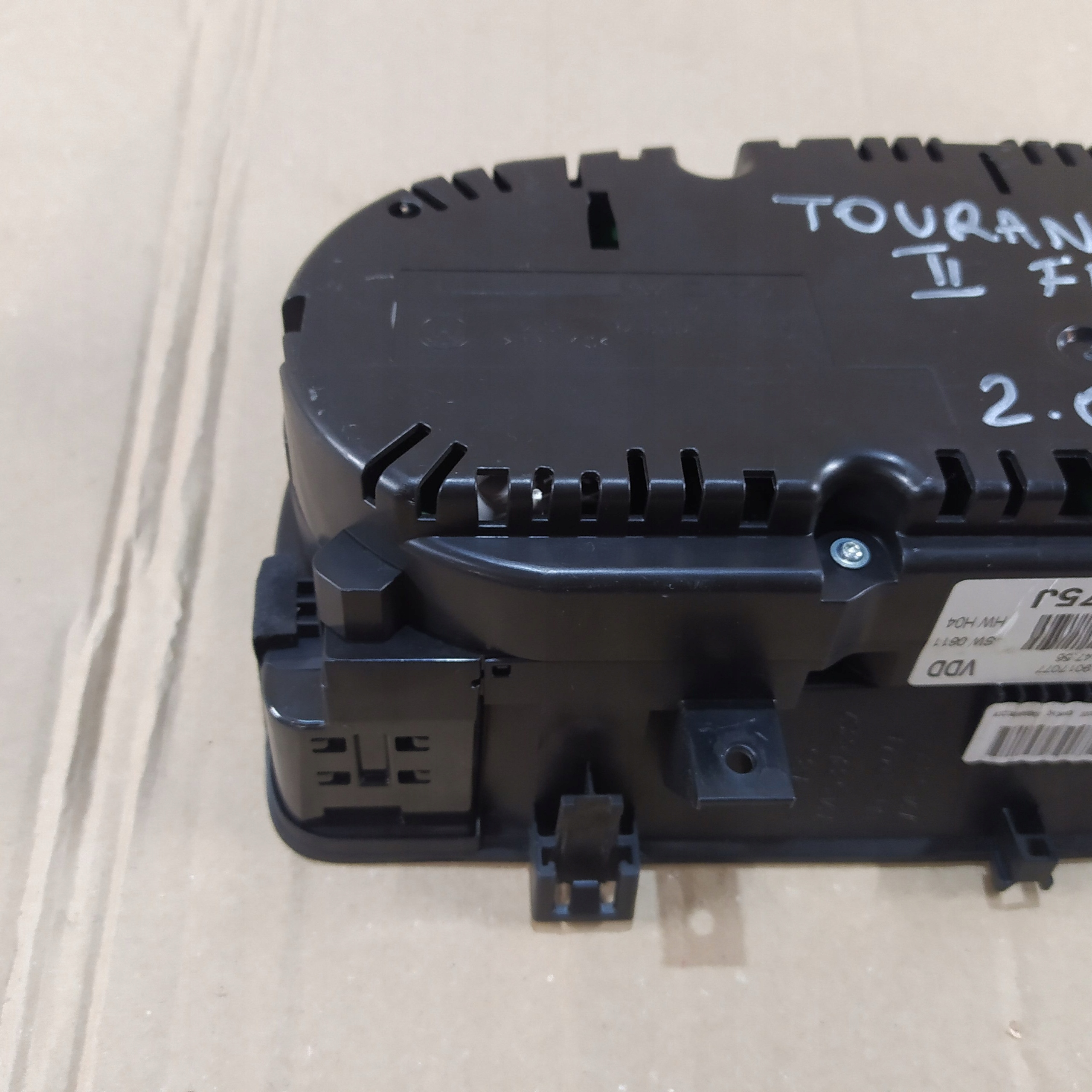 спидометр часы vw Touran II 10-15 2.0 tdi