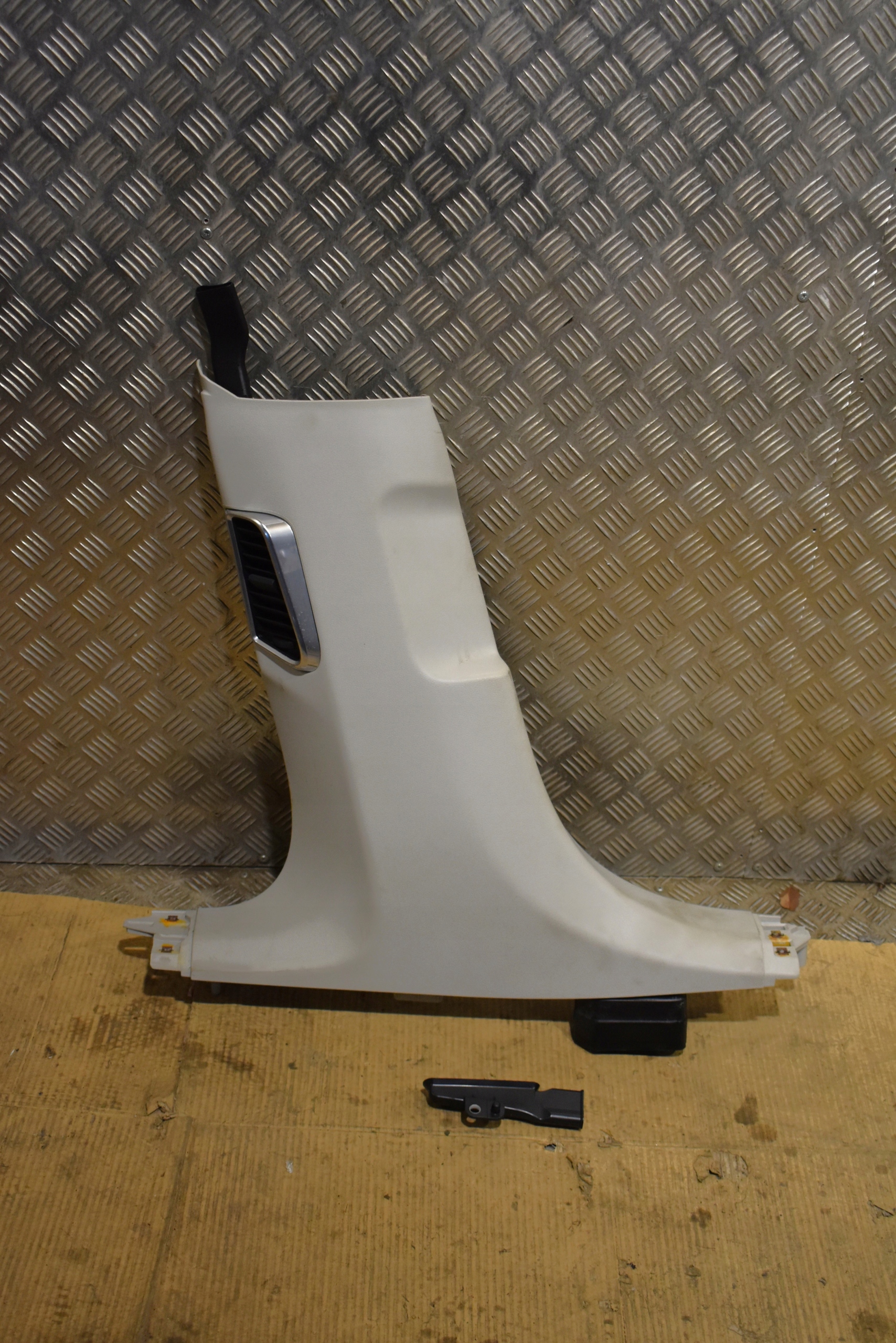 IDEALNA cover SLUPKA B left PORSCHE PANAMERA 971 1