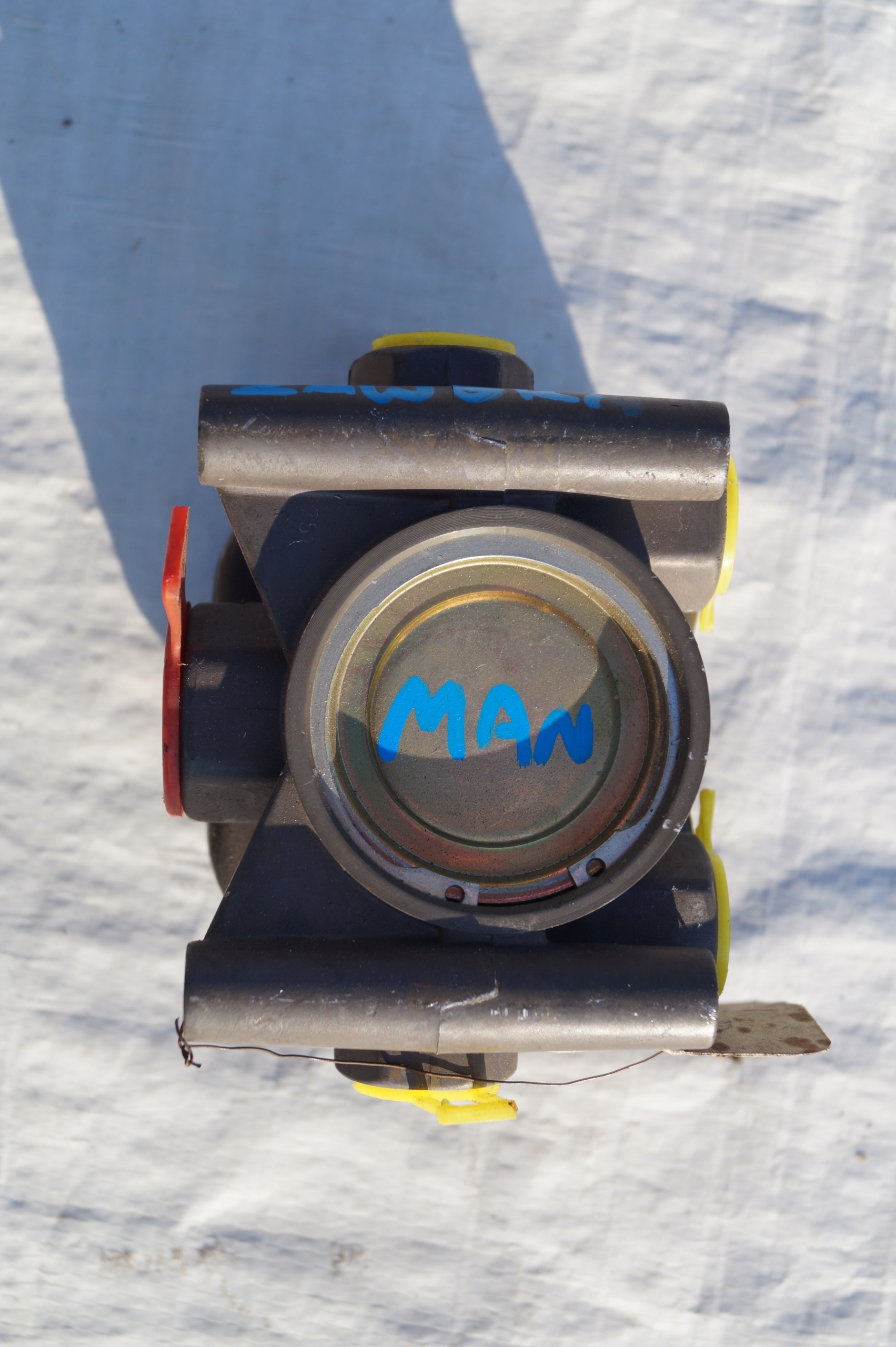Sensor 4-OBWODOWY MAN 0481062101 neu