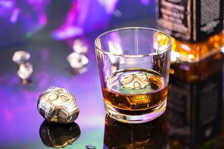 4 CHŁODZĄCE METALOWE CZASZKI DO DRINKÓW WHISKY Kod producenta 5903949437393