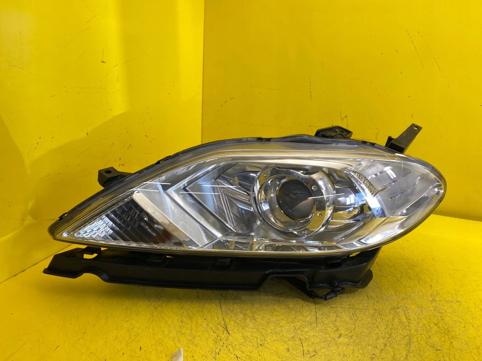 light left HONDA HR-V 2015-2018 Xenon