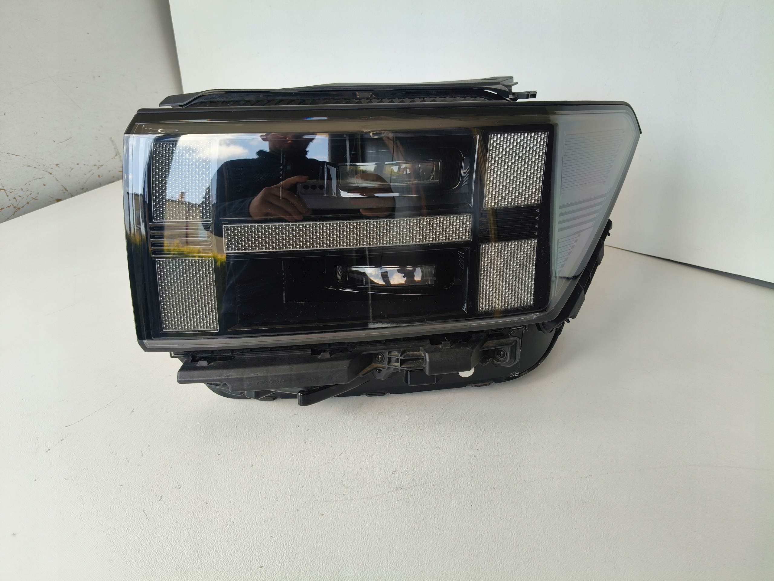 light left REFLEKTOR HYUNDAI SANTA FE V 23- FULL LED